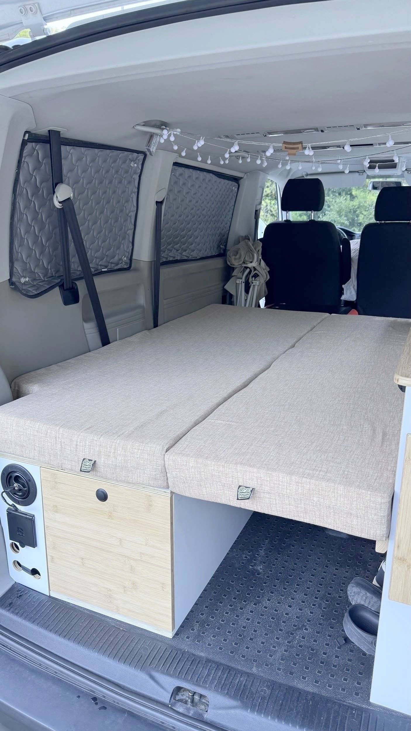Berth Volkswagen Volkswagen Caravelle t6 - Yescapa