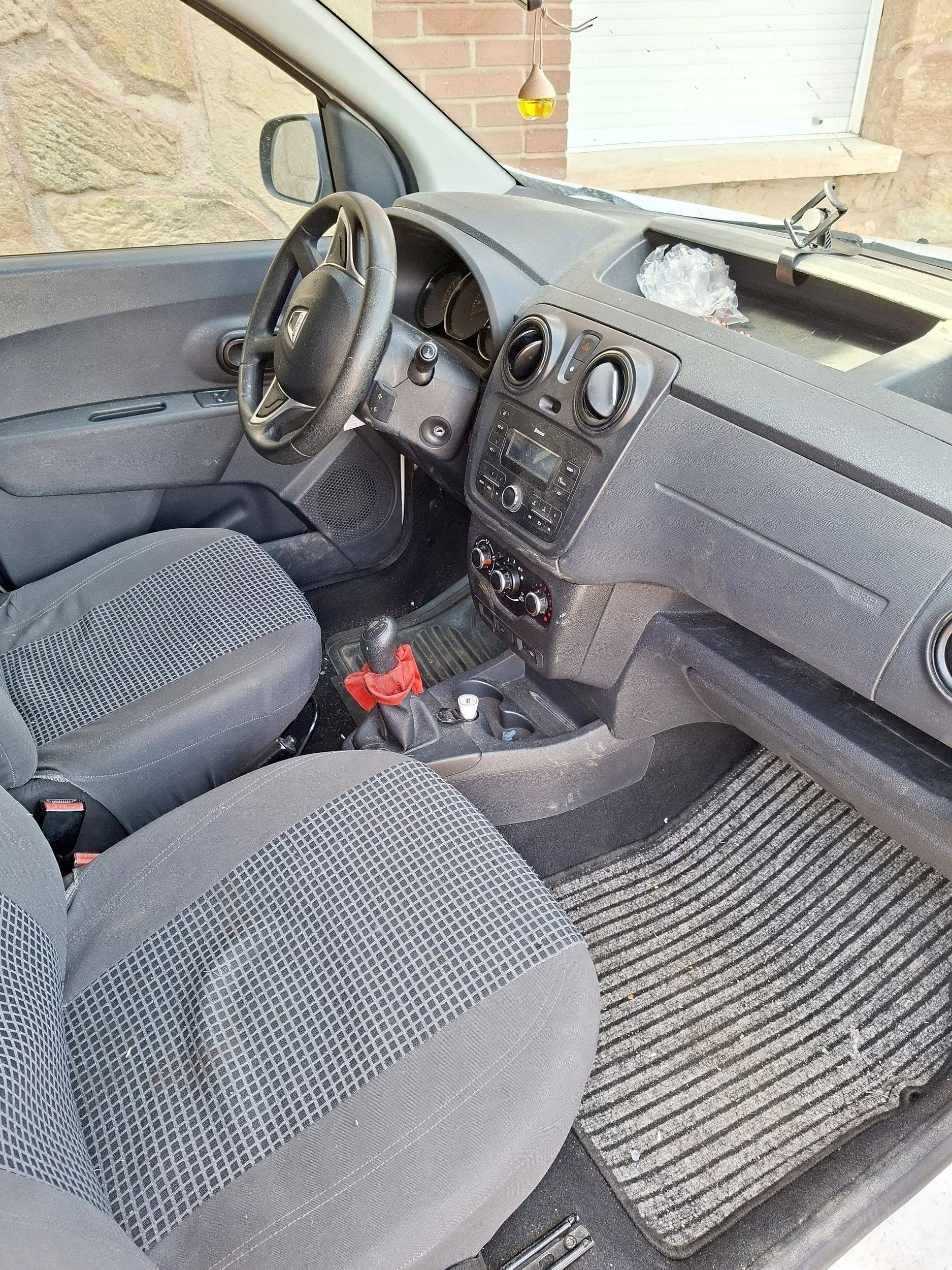 Cocina Renault Dokker 1.6 - Yescapa