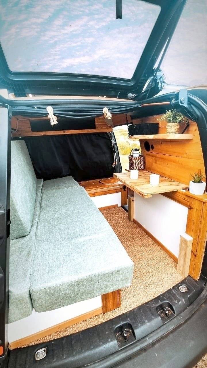 Eethoek Volkswagen Caddy 1,6 l 75 ch - Yescapa