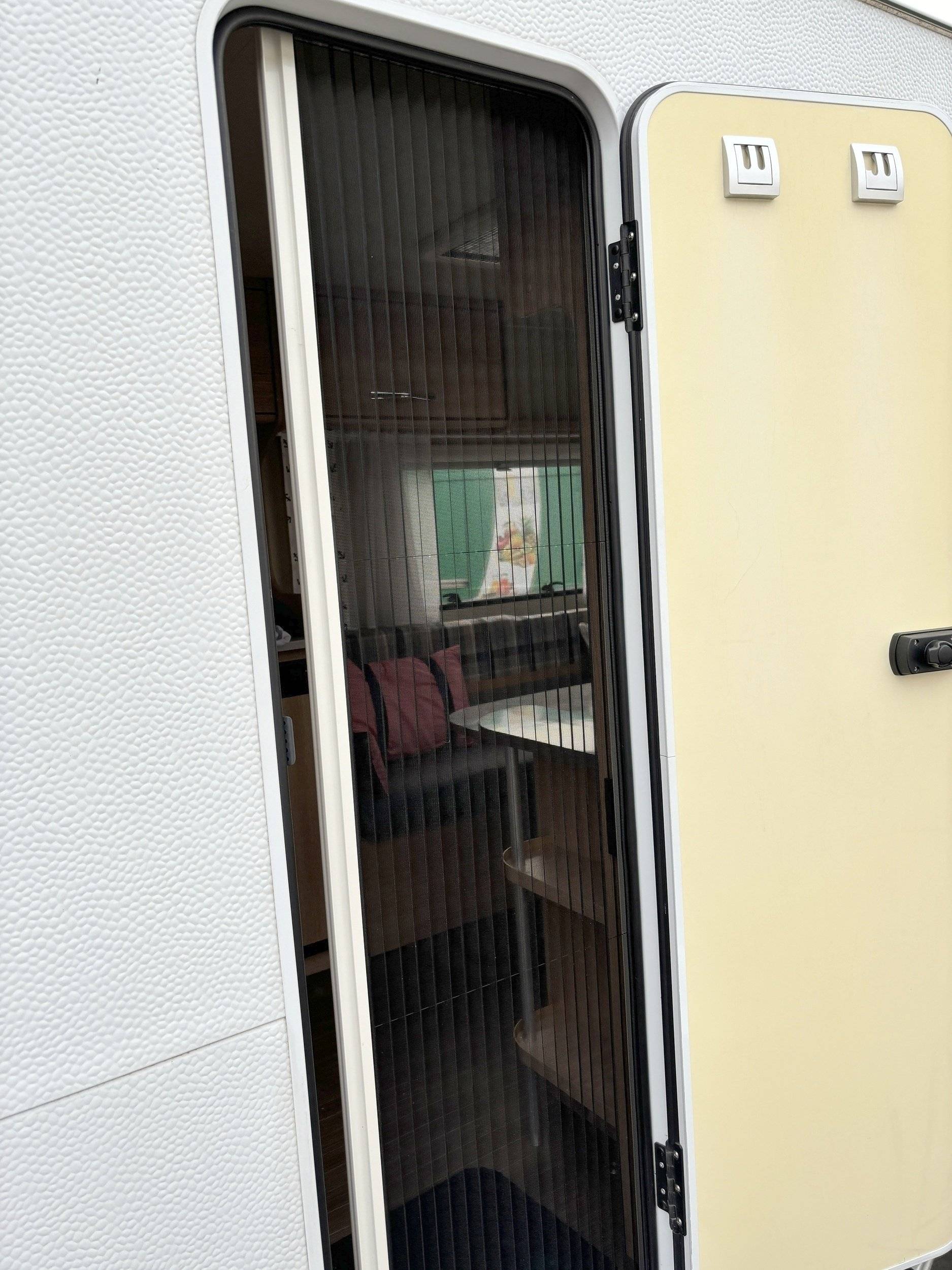 Carado Sunlight Wohnwagen Wolf-12