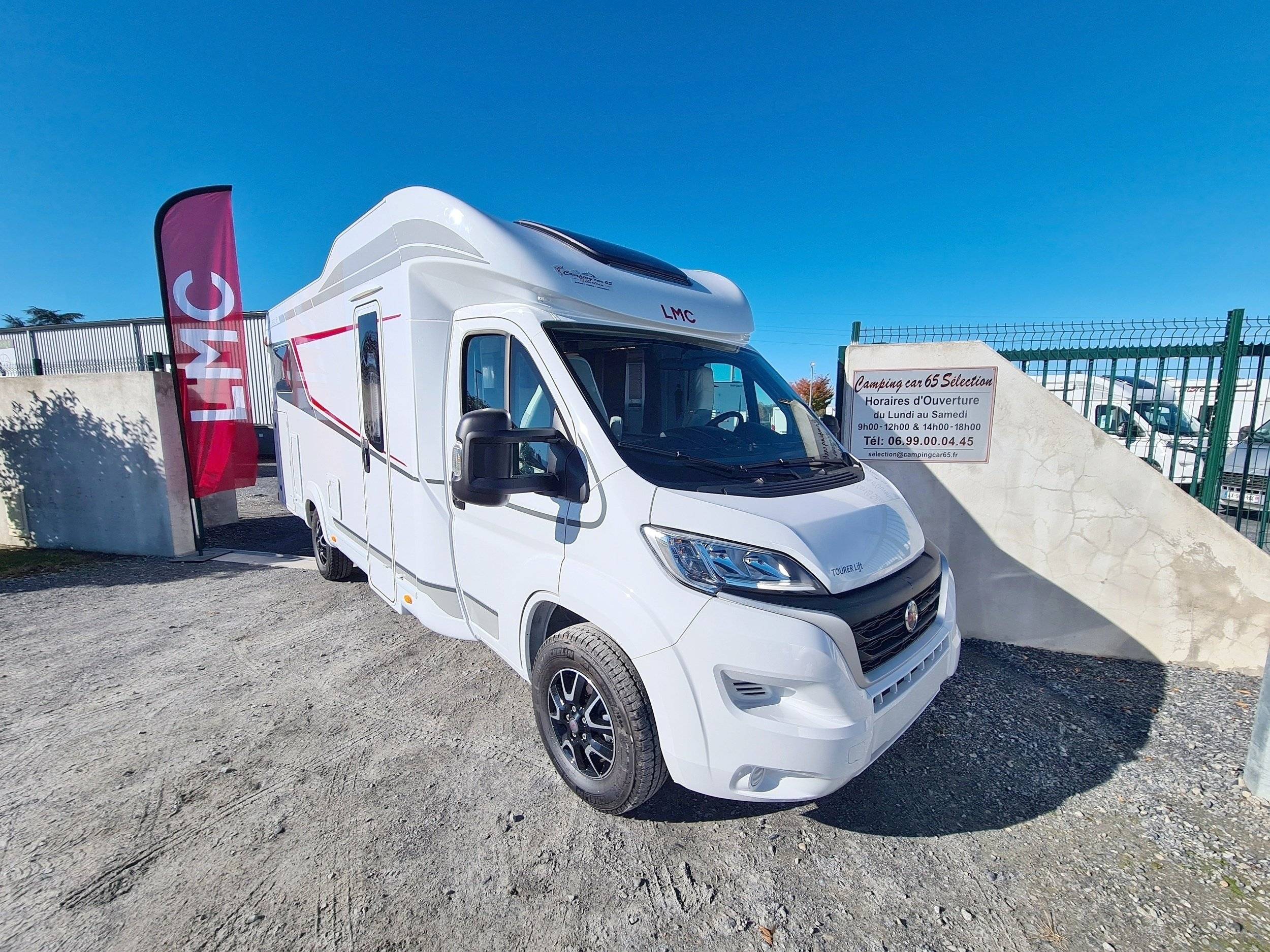Vista frontale a ¾ Fiat Ducato - Yescapa