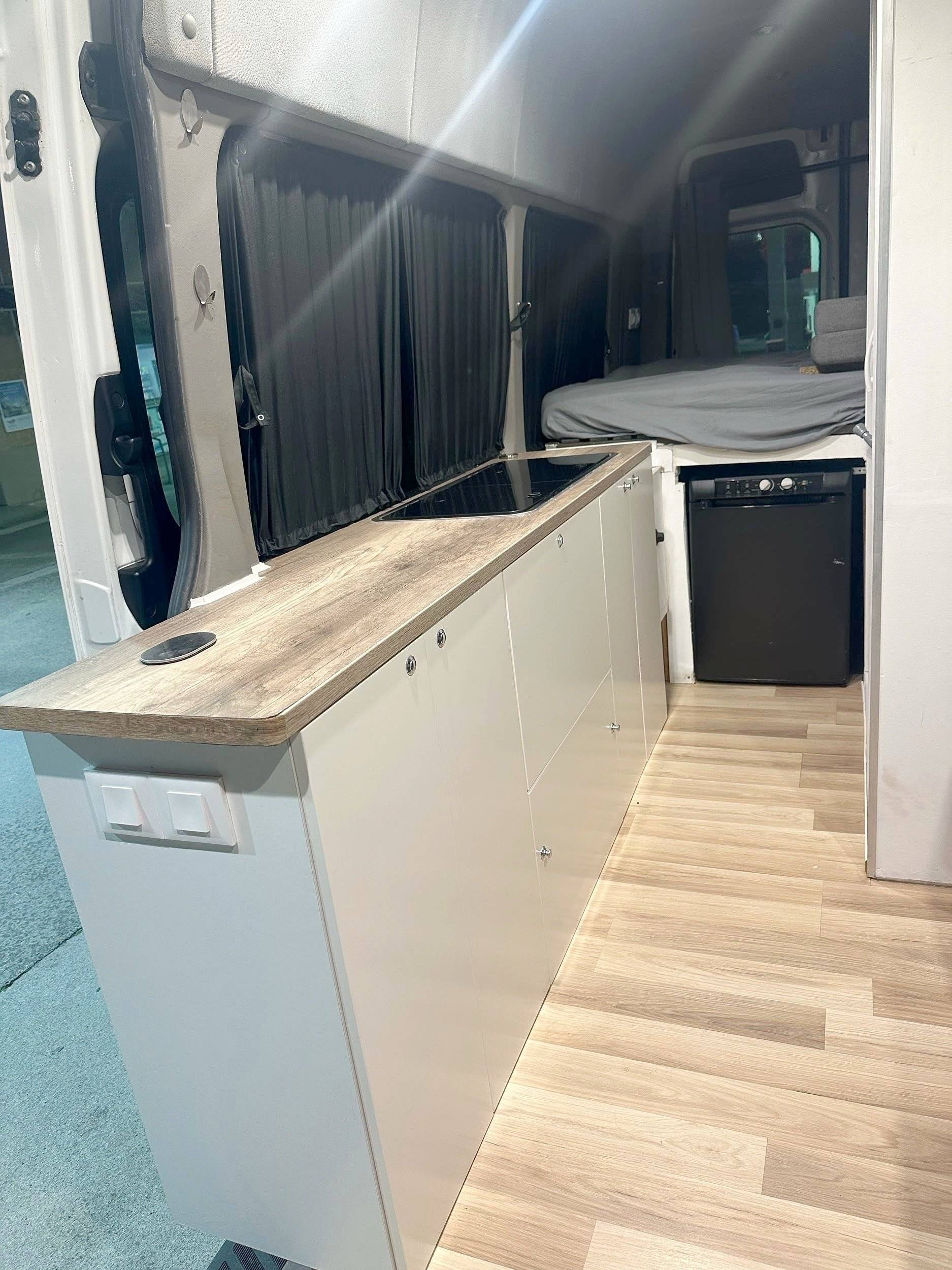 Cozinha Mercedes Sprinter - Yescapa