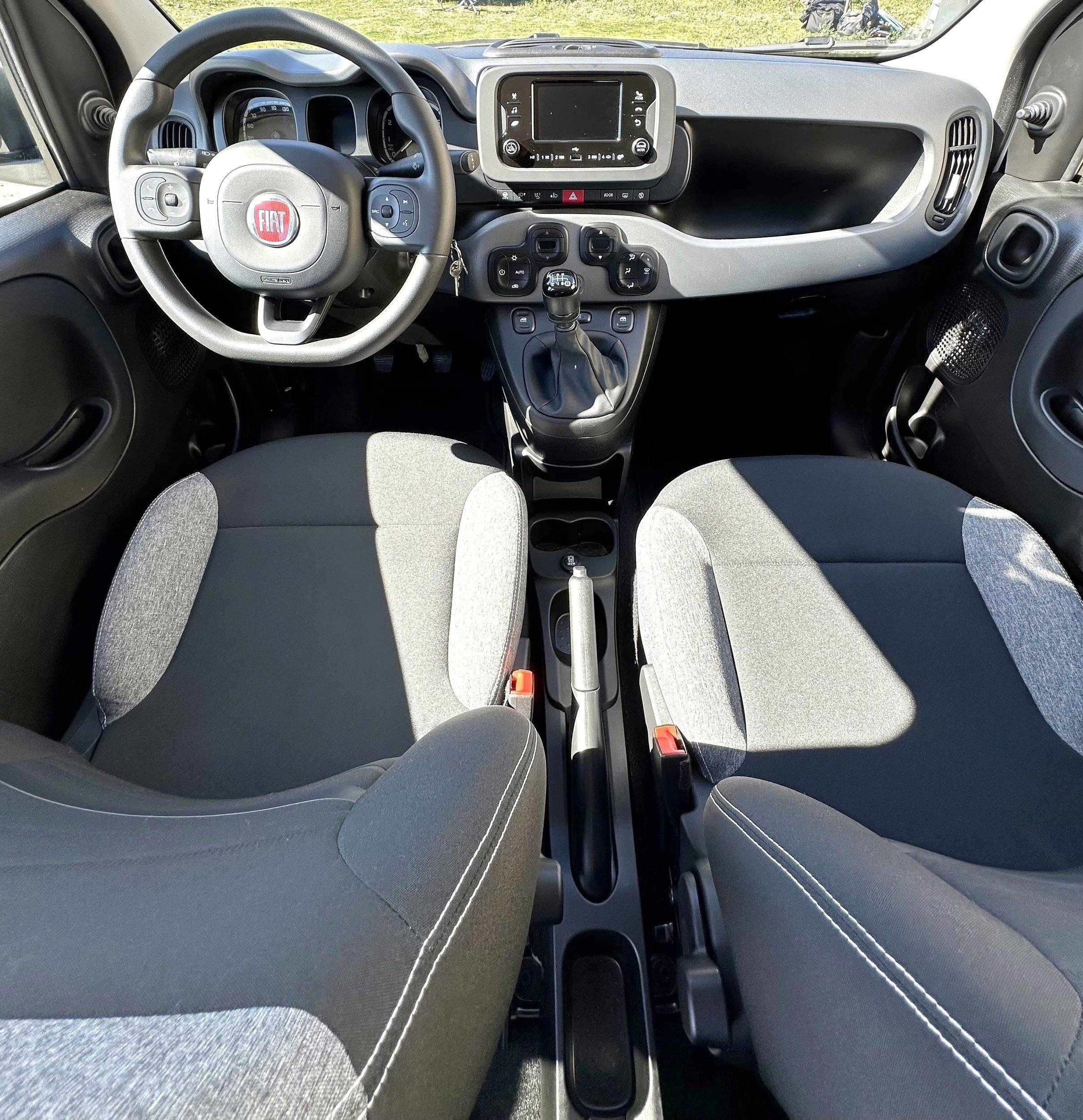 Fahrerbereich Fiat Panda - Yescapa