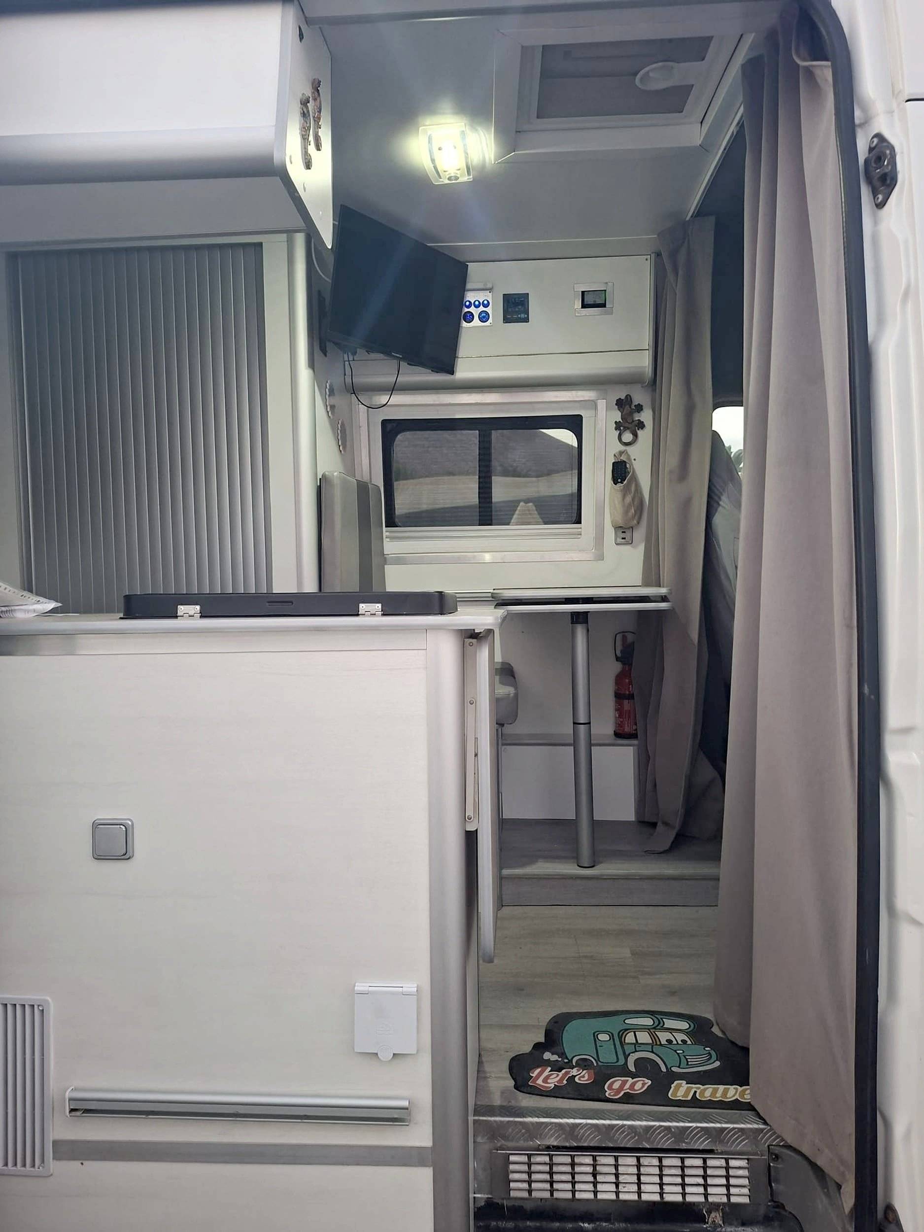 Eethoek Volkswagen Crafter 2,0 l 102 ch - Yescapa