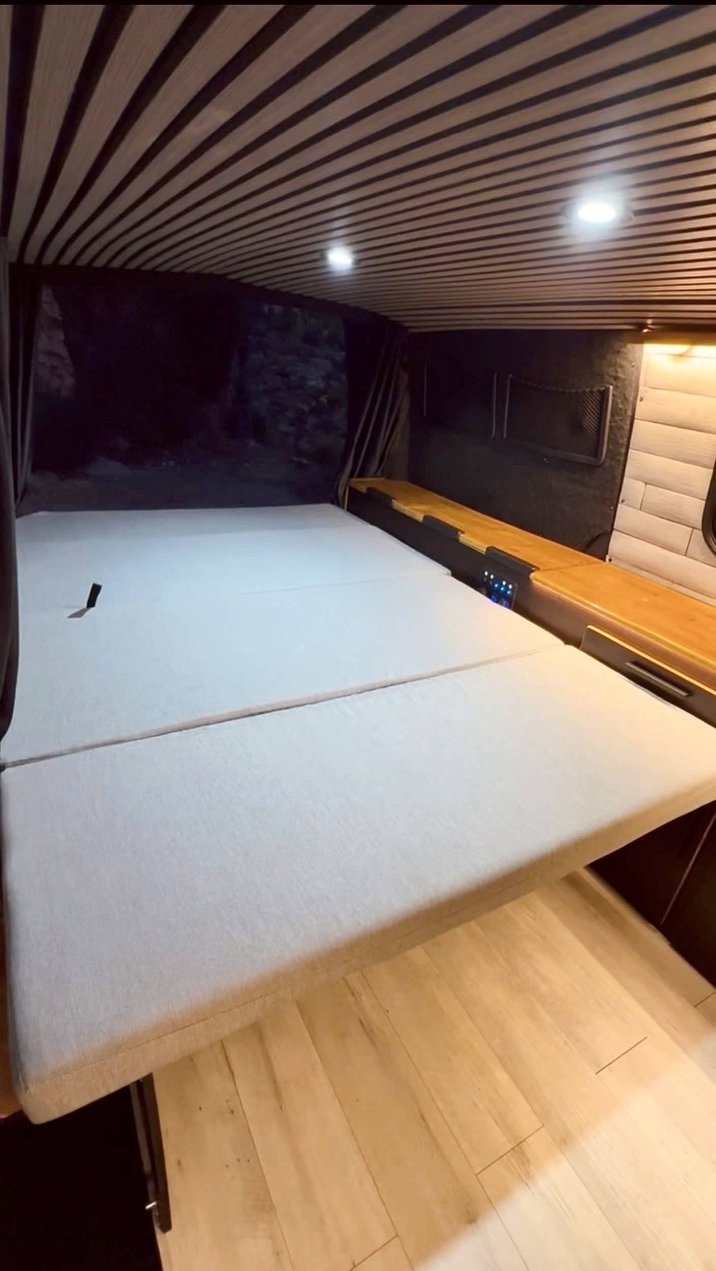 Volkswagen T5 Camper