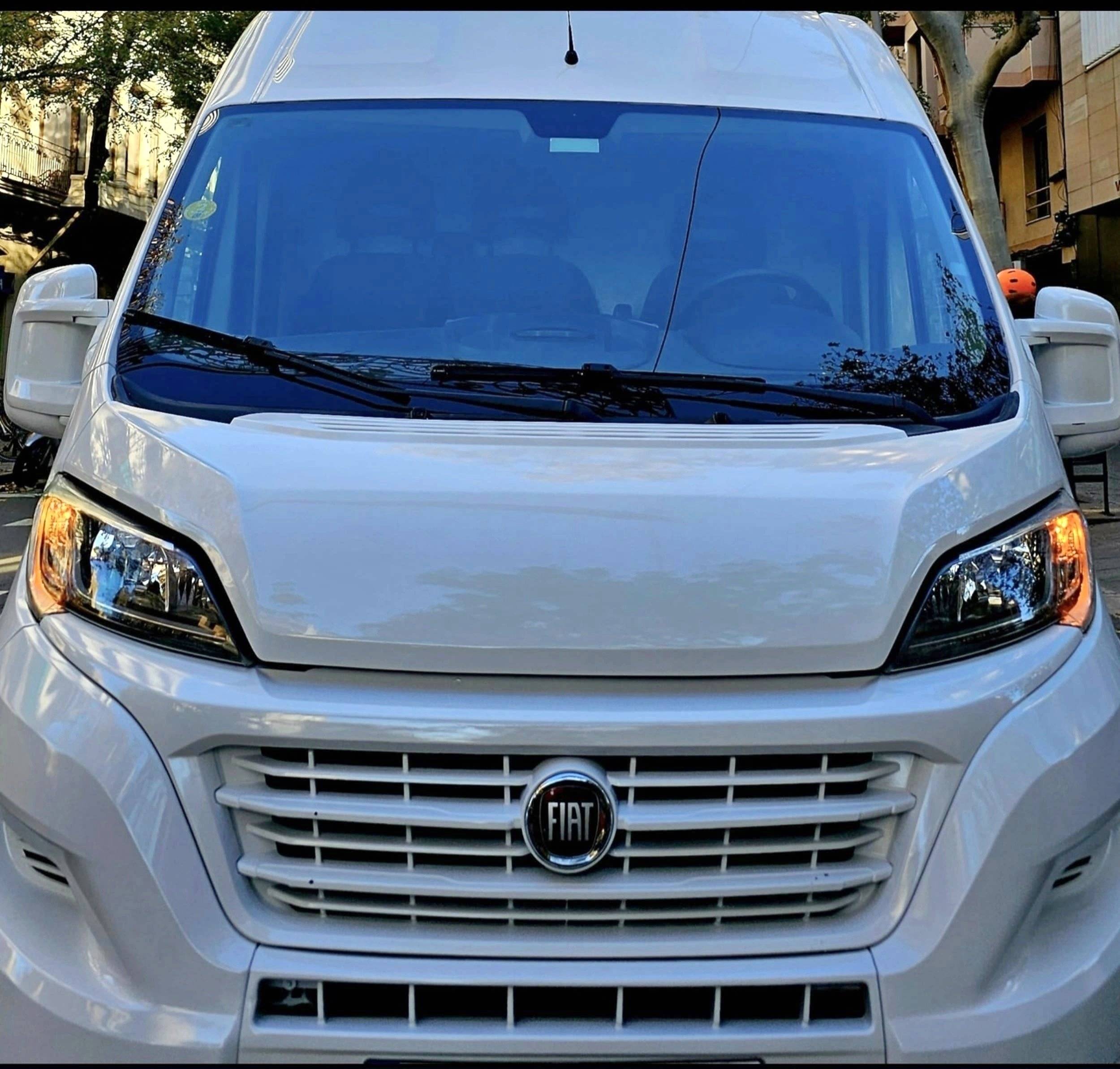 Front view from 3/4 Fiat Fiat ducato - Yescapa