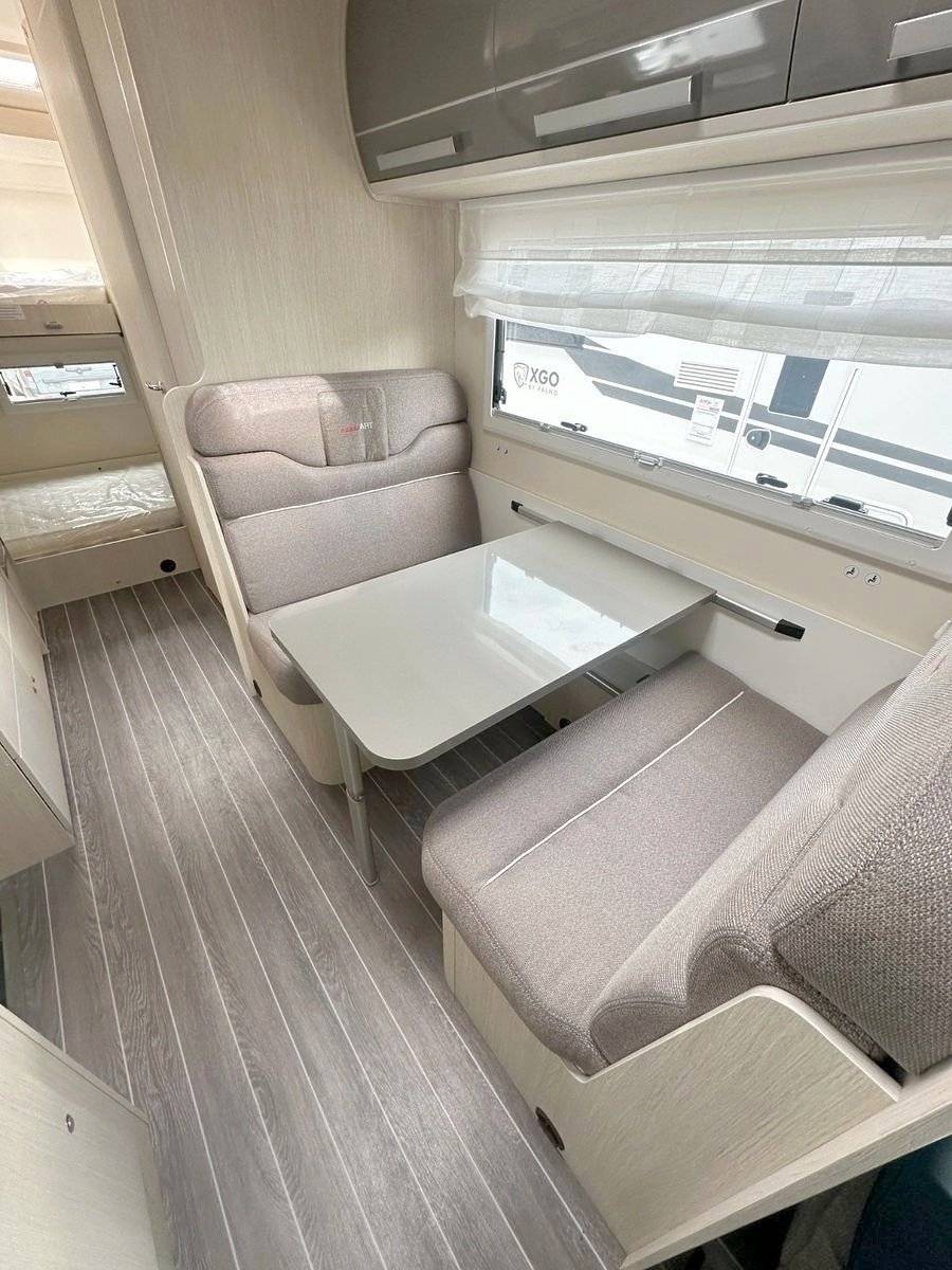 Coin repas Ford Nobel Art A 9000 Excellence - Yescapa