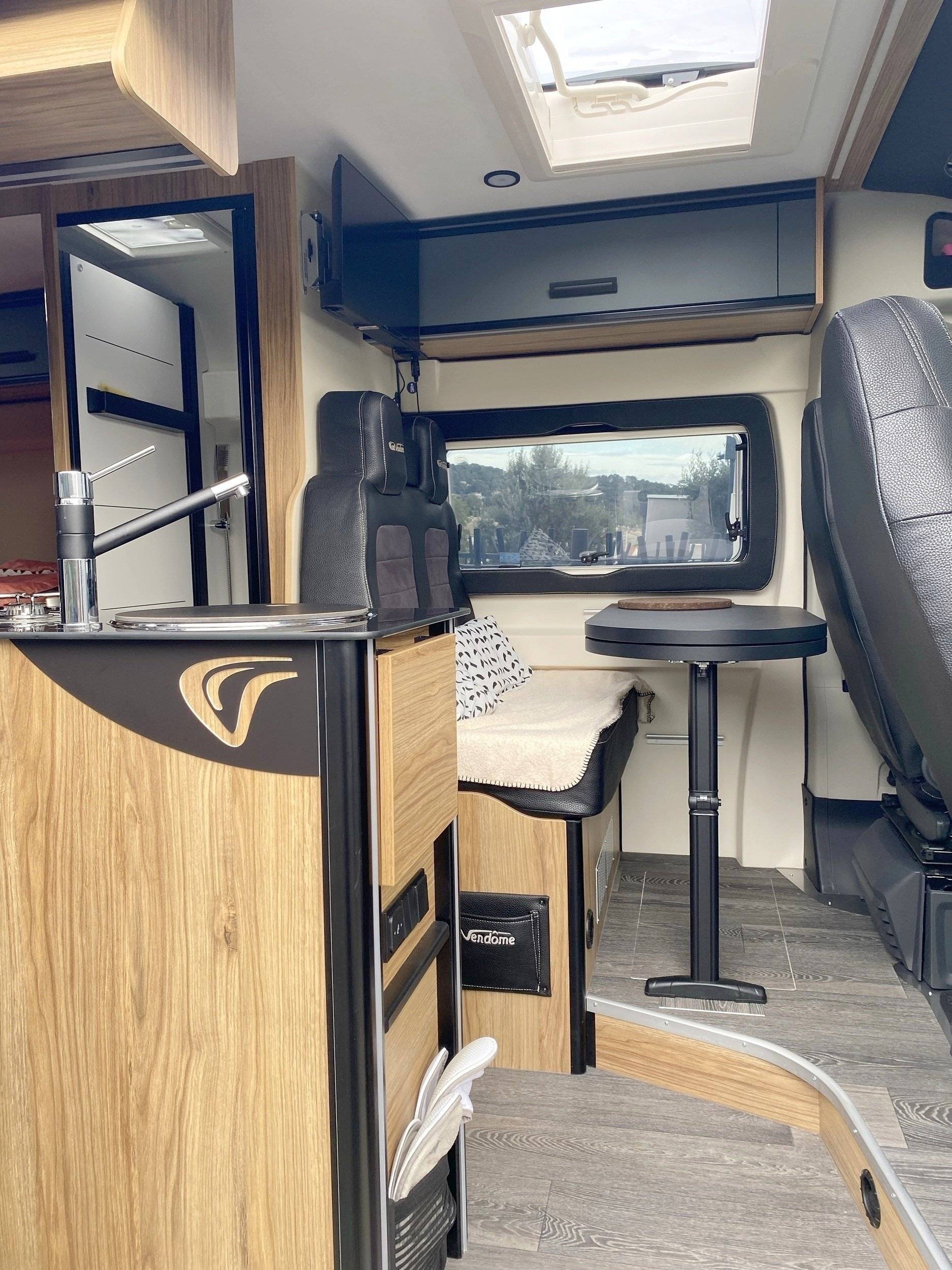 Dinette Fiat 2,3 l 130 ch. - Yescapa