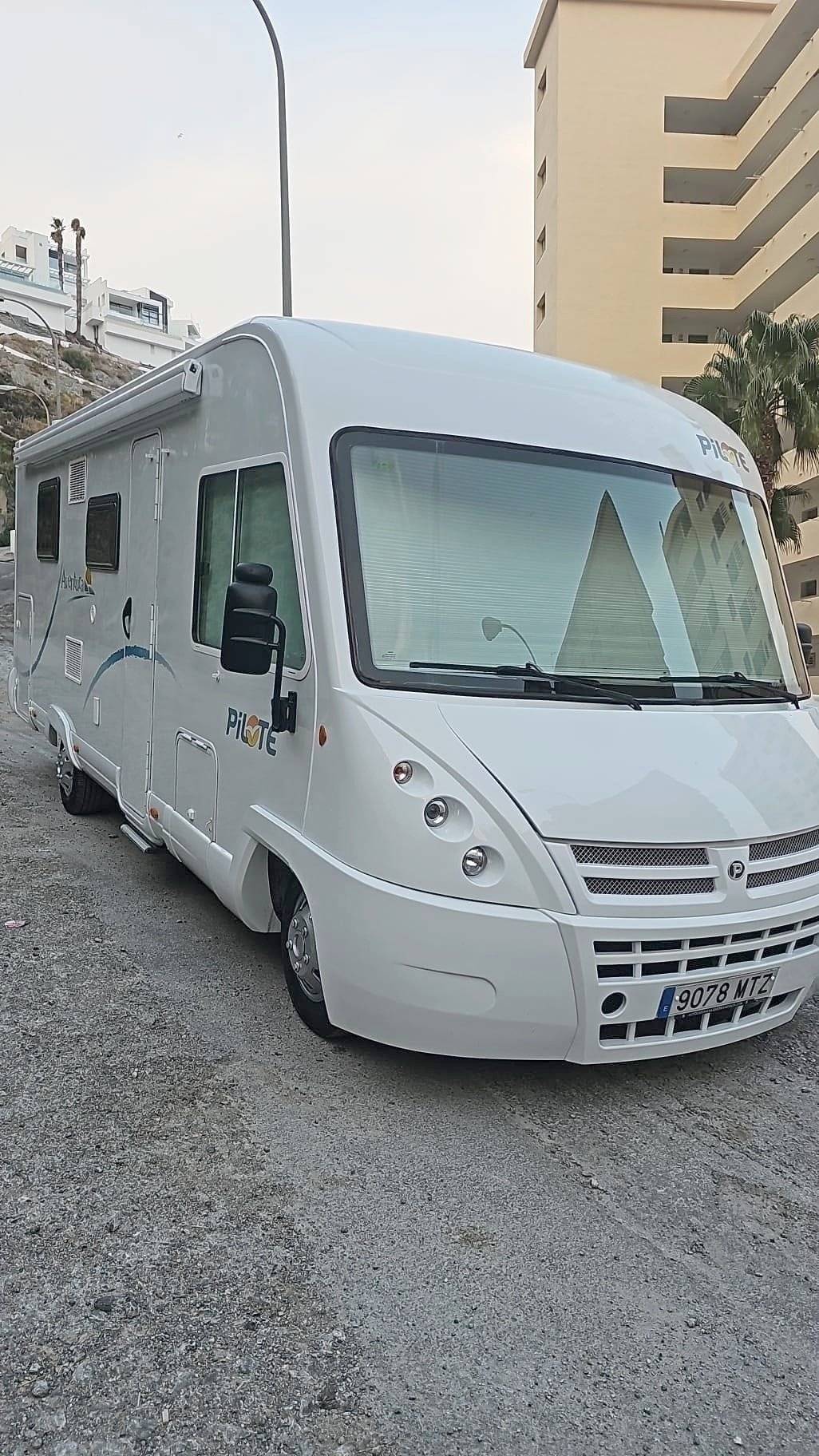 Pilote Explorateur G730