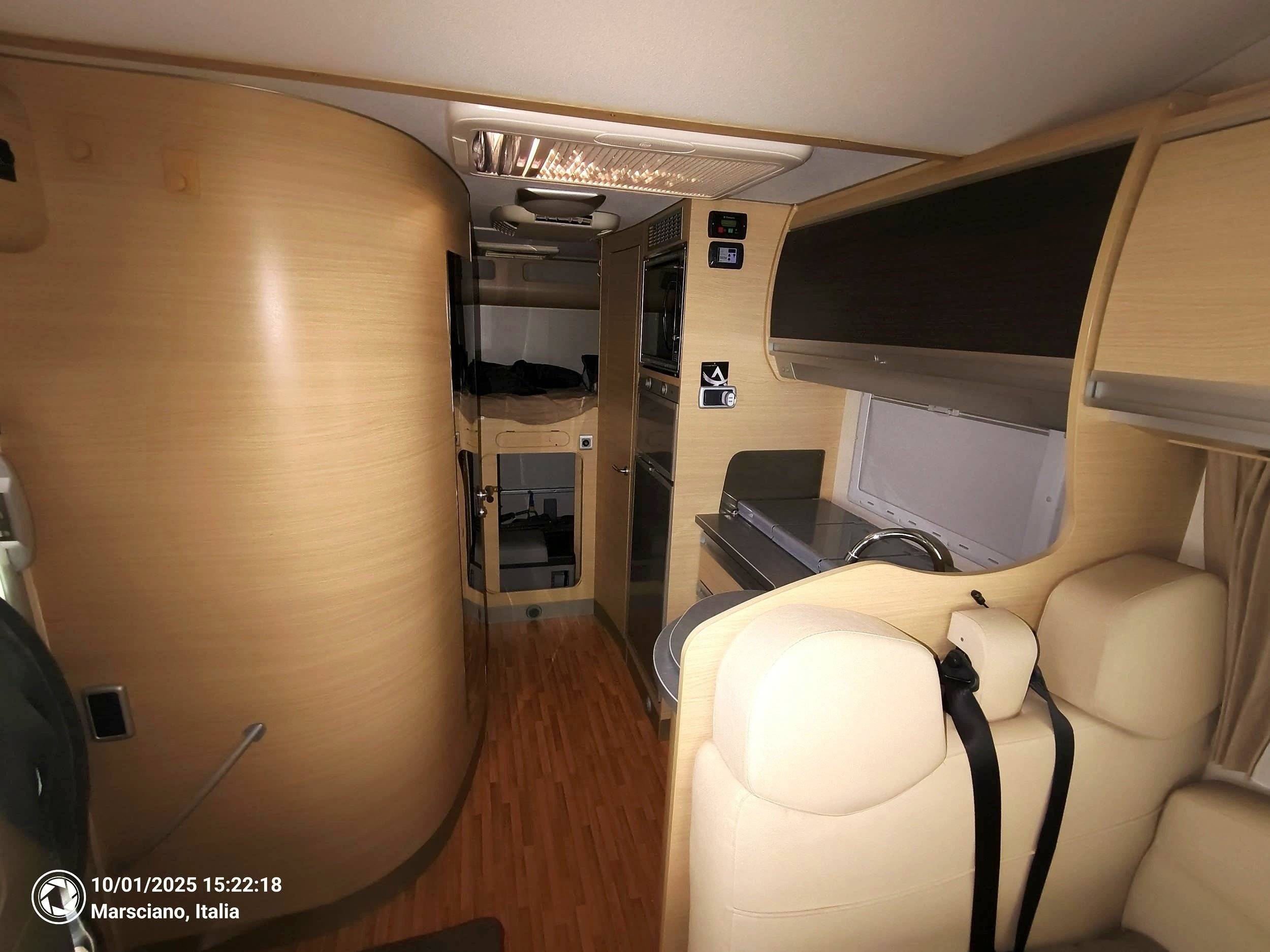 Menjador Fiat Fiat Ducato 3.0 160 CV - Yescapa