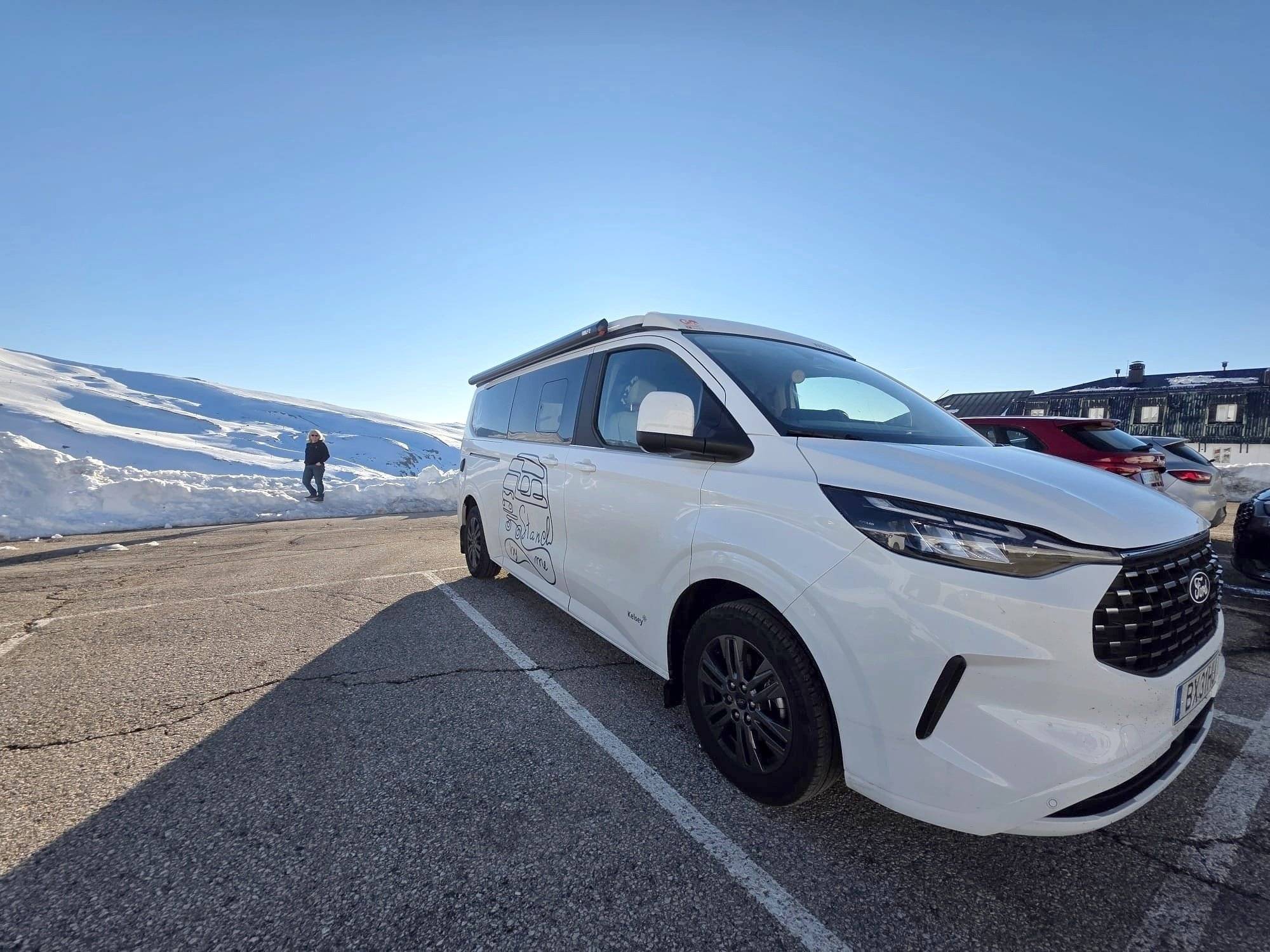 Front view from 3/4 Ford Custom L2H1 version Trend 2,2 l 125 ch - Yescapa