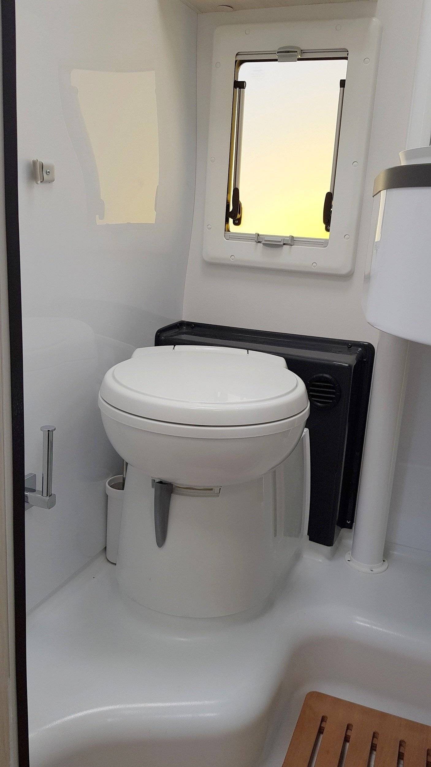 Challenger 240 Open Edition