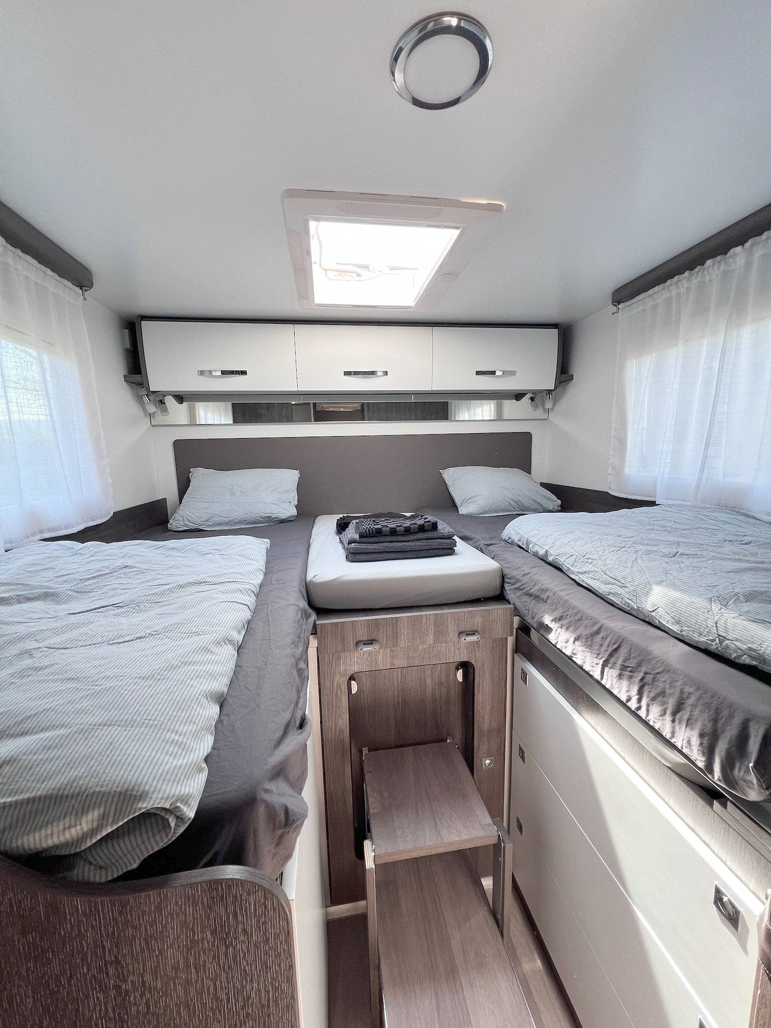 Berth Ford Ford Transit 170 - Yescapa