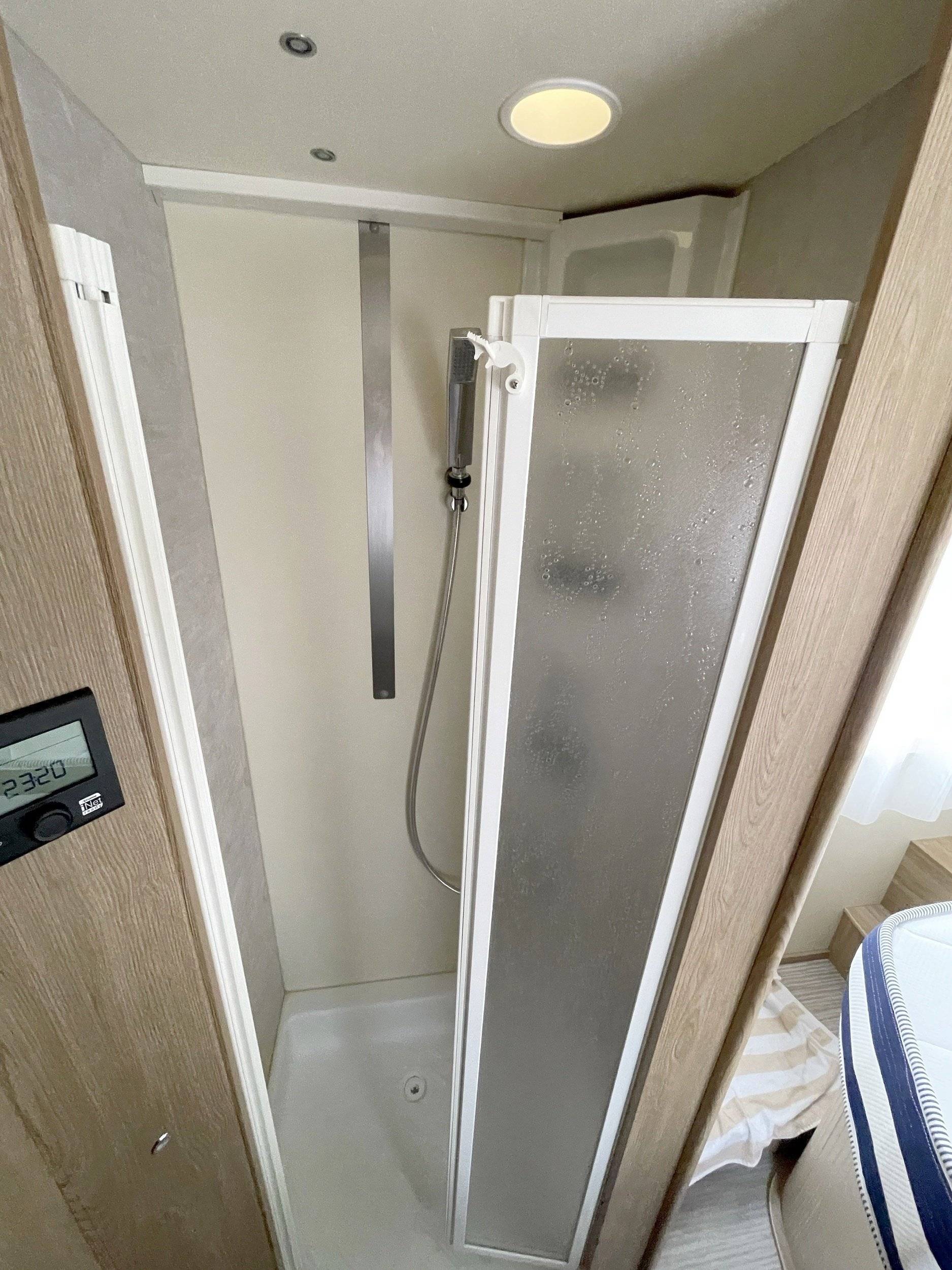 Challenger 08 Prestige