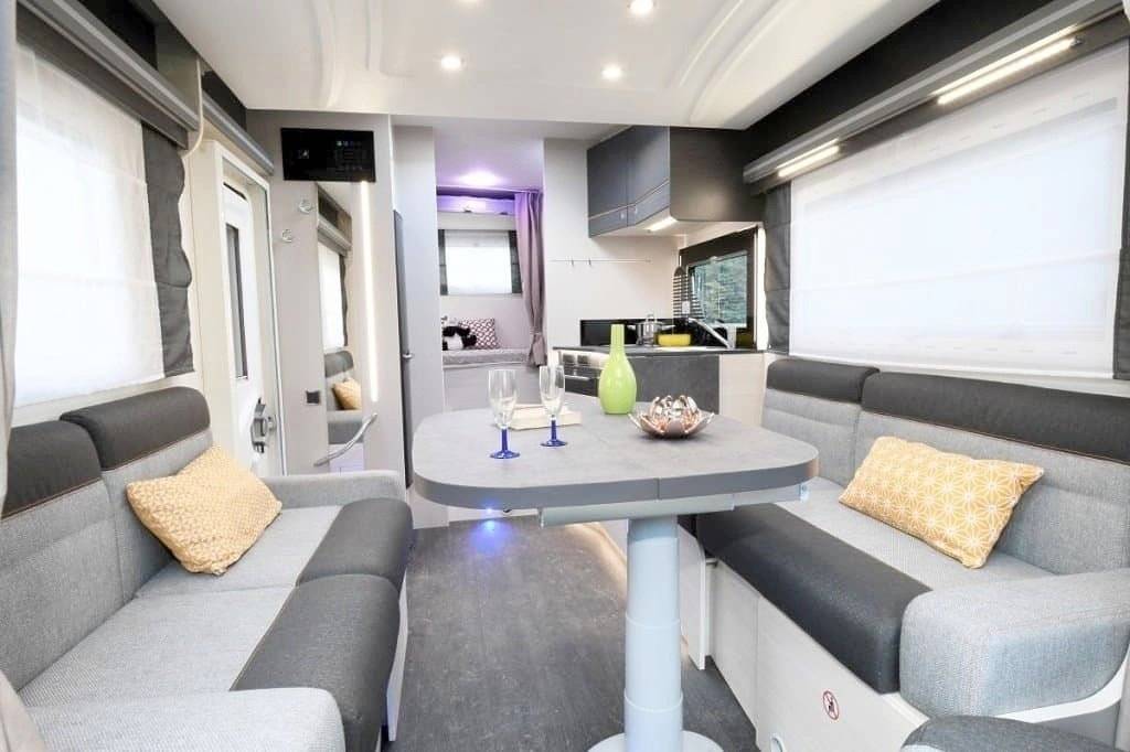 Challenger Quartz 380