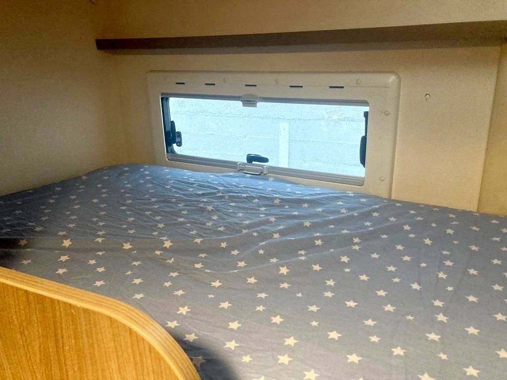 Challenger FORD TRANSIT