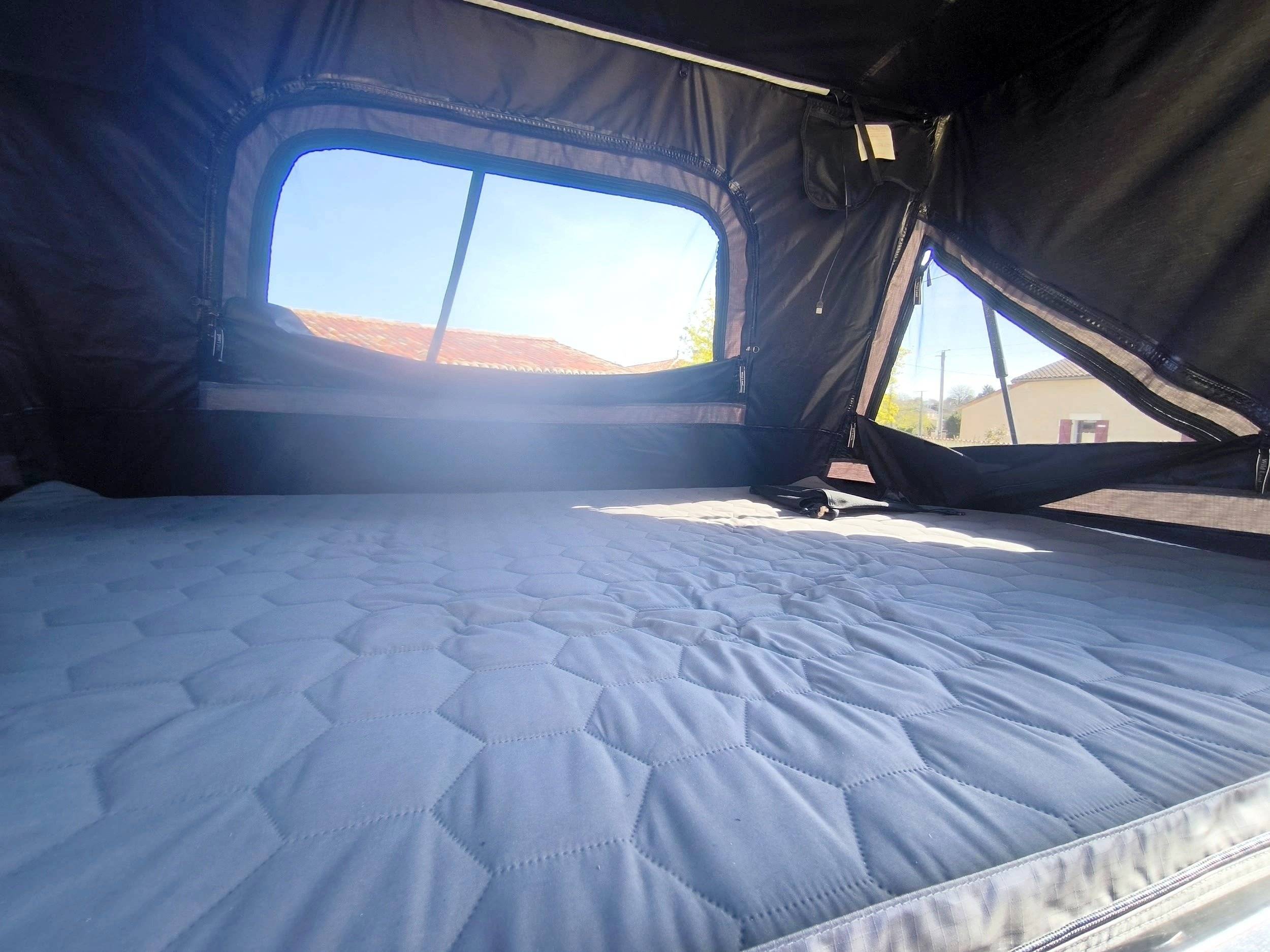 Camper Track Land Rover