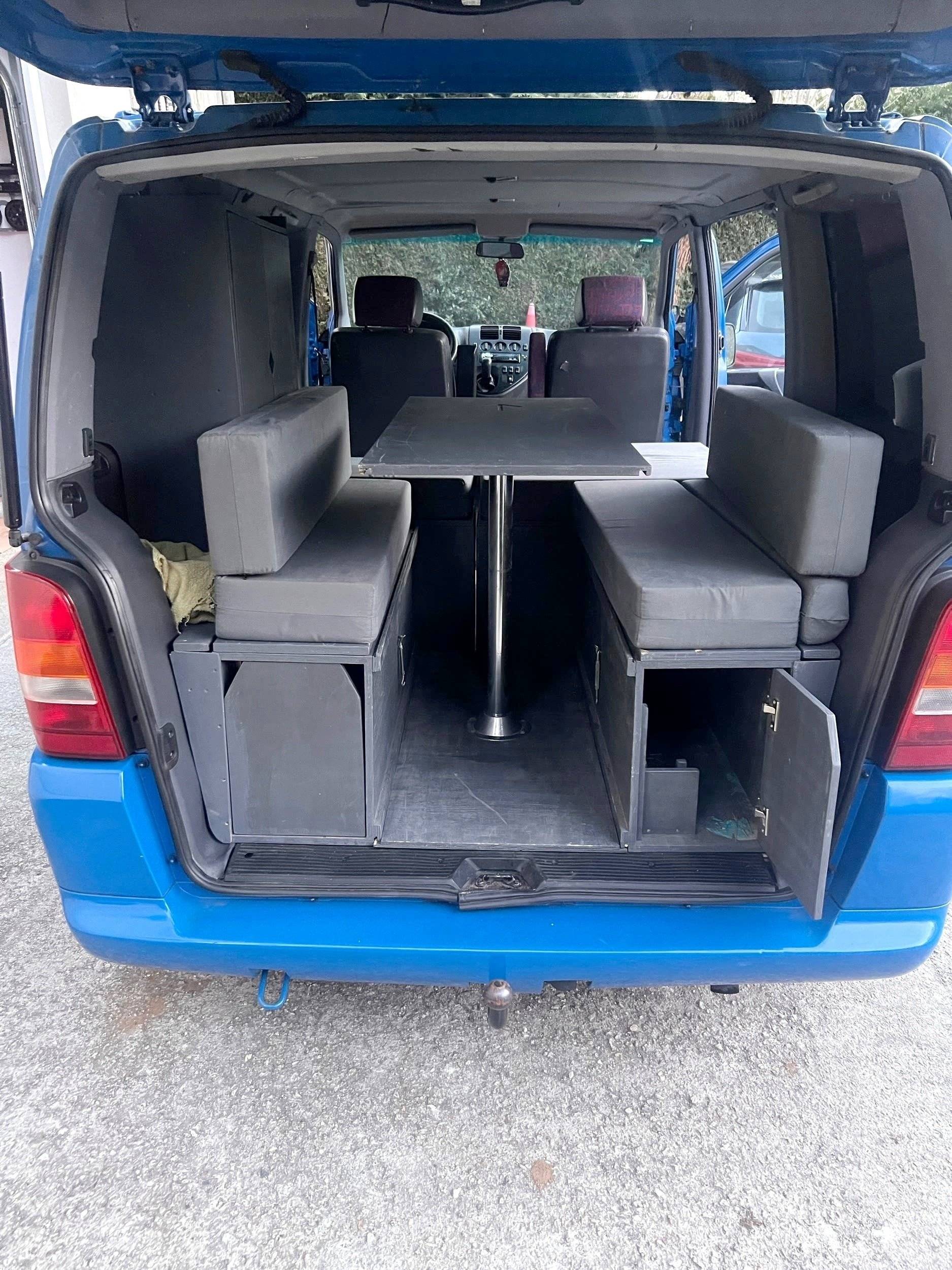 Coin repas Mercedes Vito 110D - Yescapa