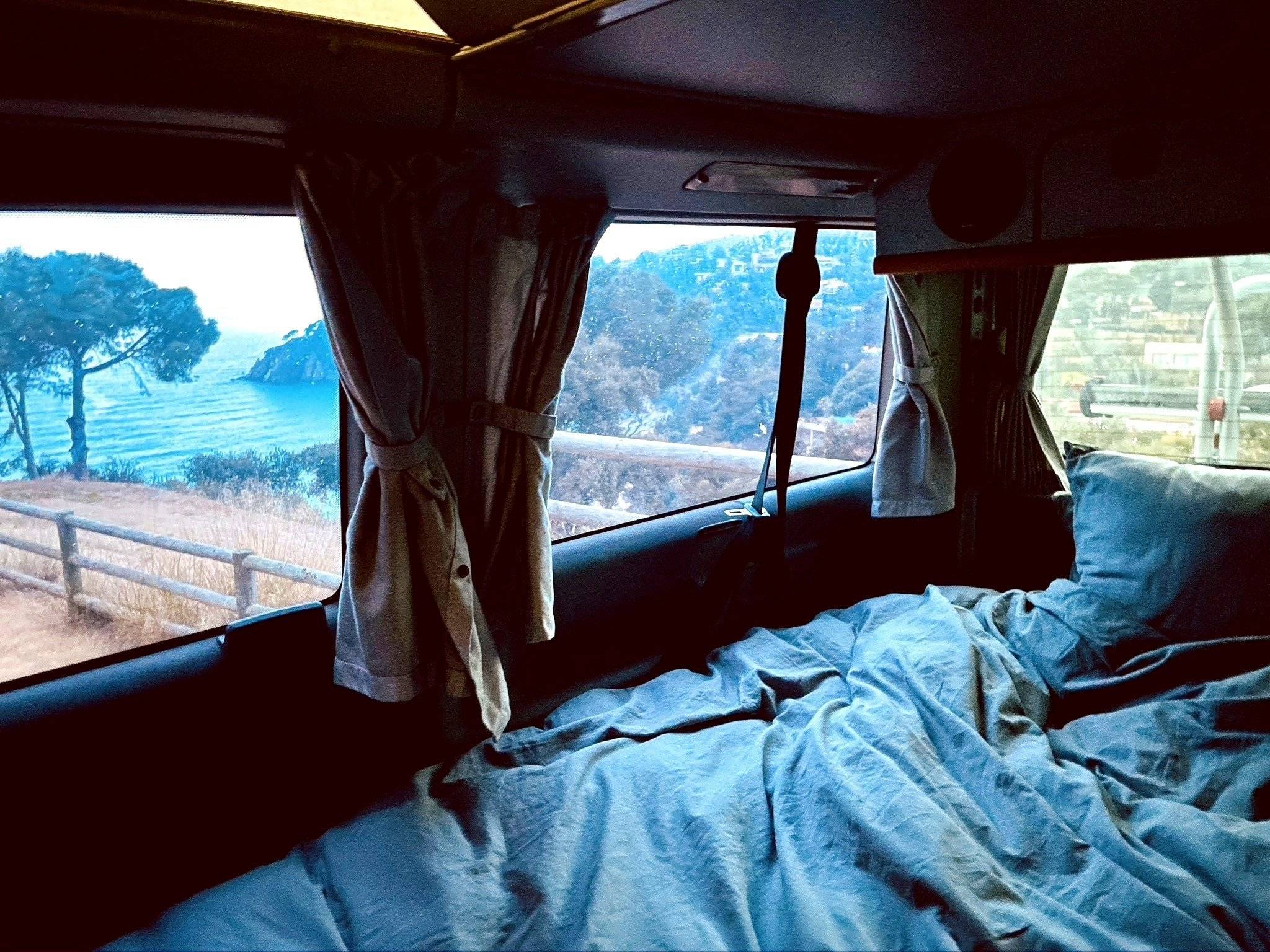 Slaapplaatsen Volkswagen California Westfalia T4 Cockpit/2.5 TDI - Yescapa