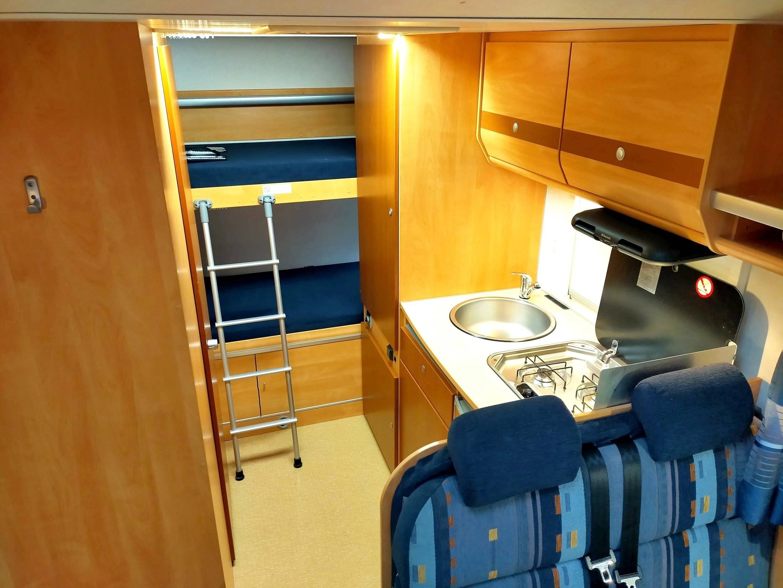 Sunlight Transit 2,4 l TDCi 140 ch.