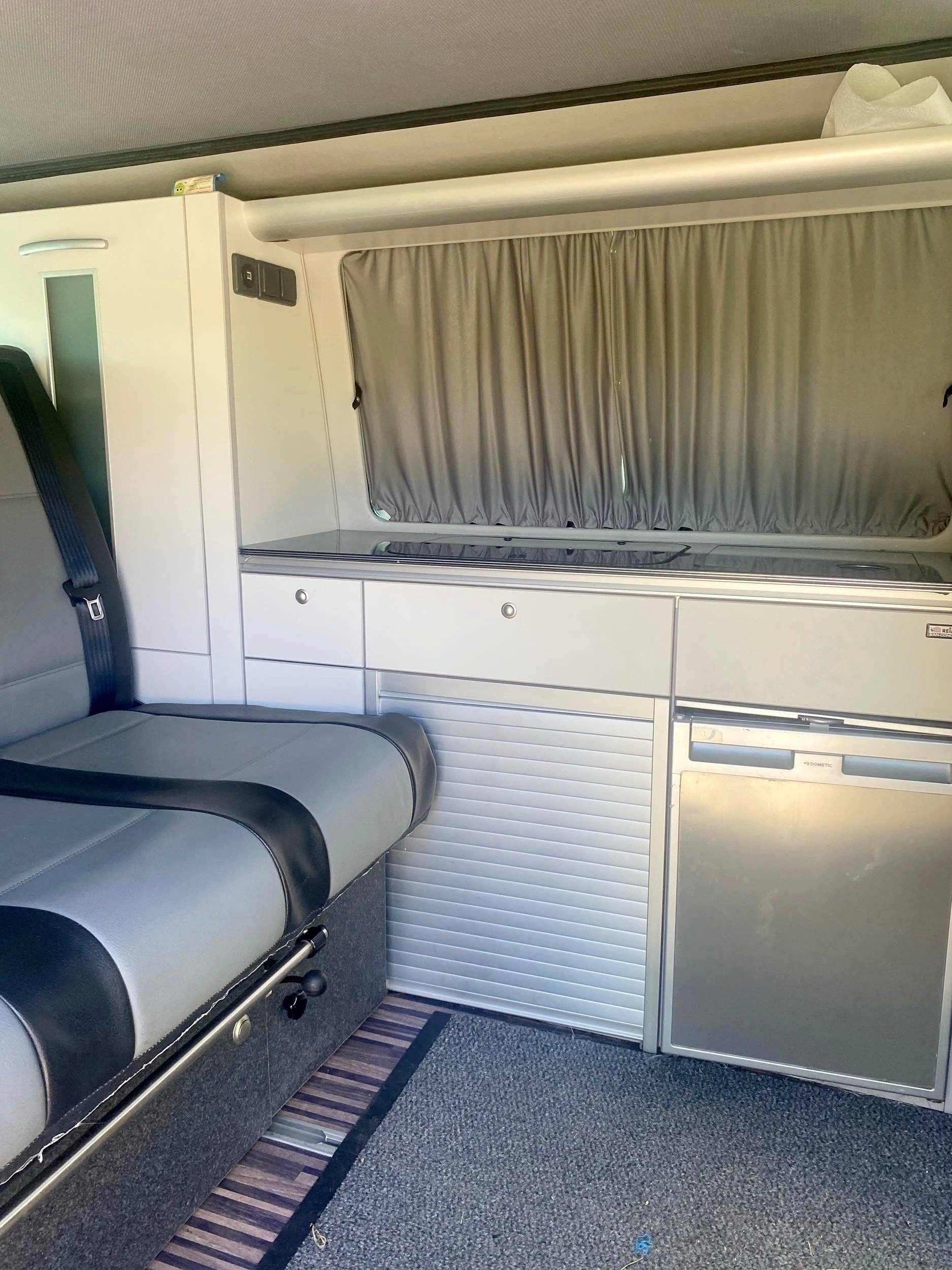 Kitchen Volkswagen T6 2 l TDI 150 ch - Yescapa