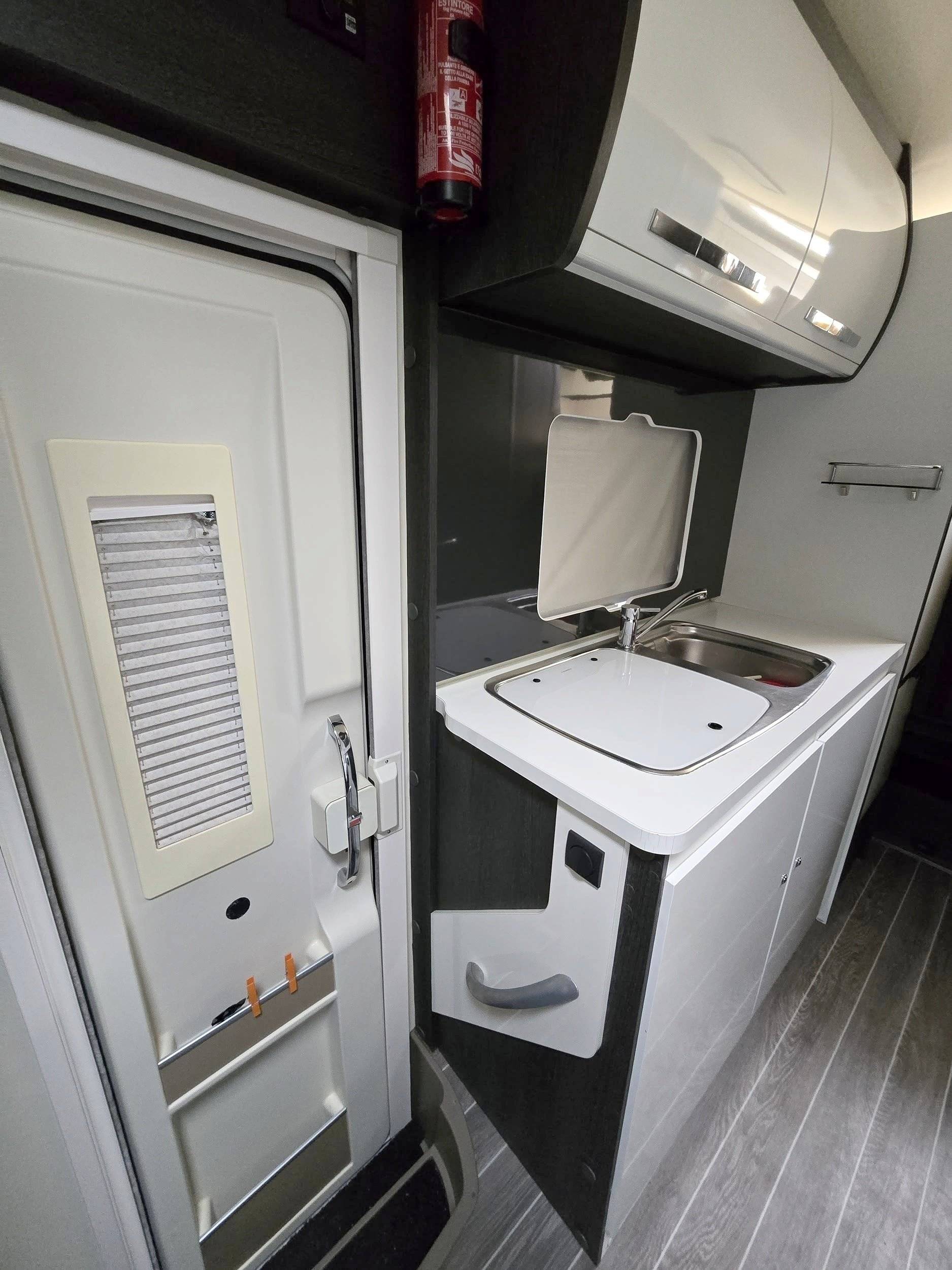 Angolo cucina Fiat Ducato 2,3 130 ch - Yescapa