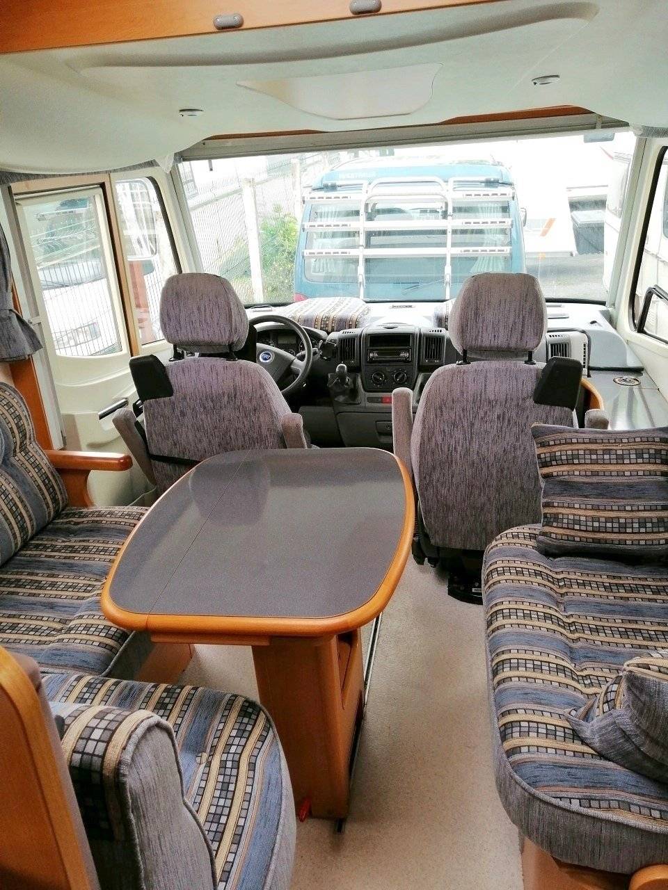 Dining Area Fiat FIAT DUCATO - Yescapa