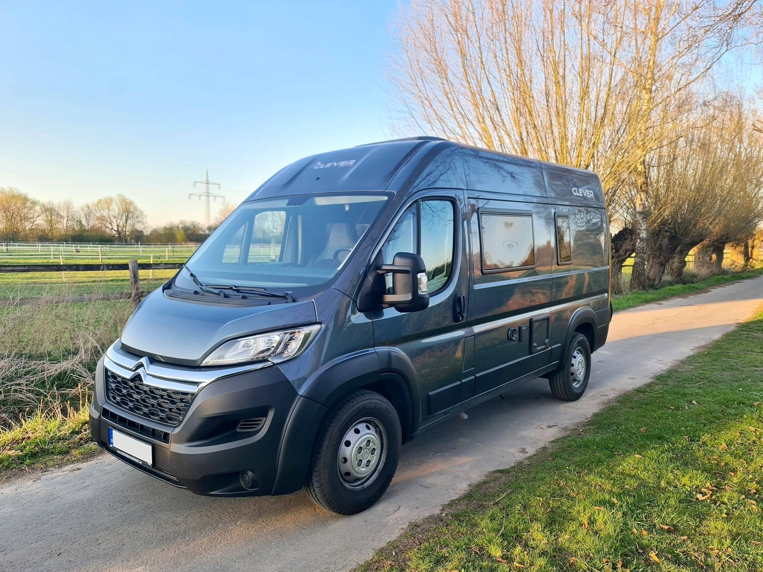 schräge Vorderansicht Citroën Citroën jumper - Yescapa