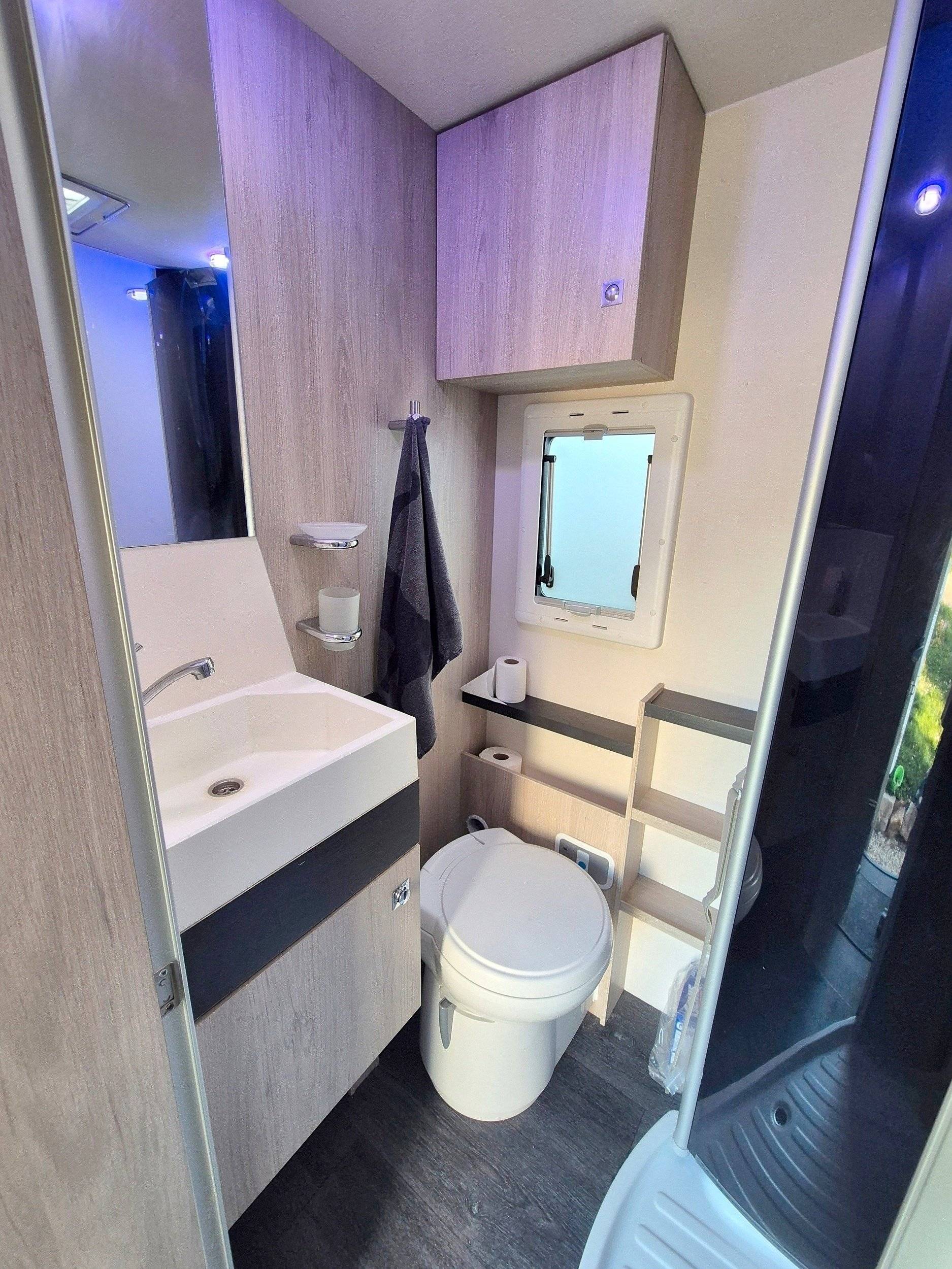 Challenger 2,3 l 130 ch