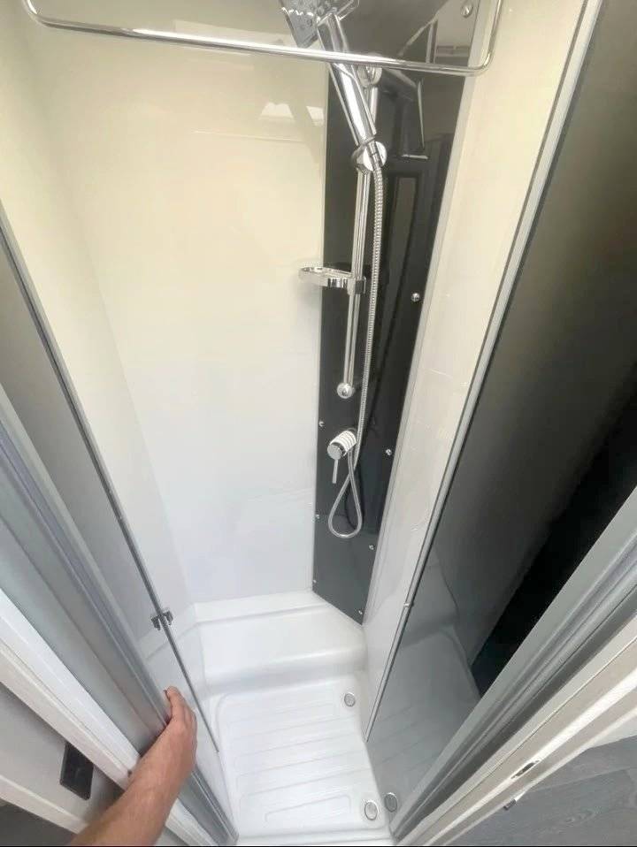 Challenger 328 grapfite edition