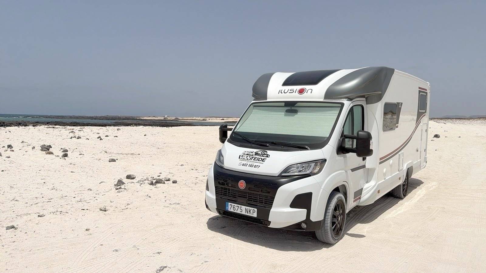 schräge Vorderansicht Fiat - Yescapa