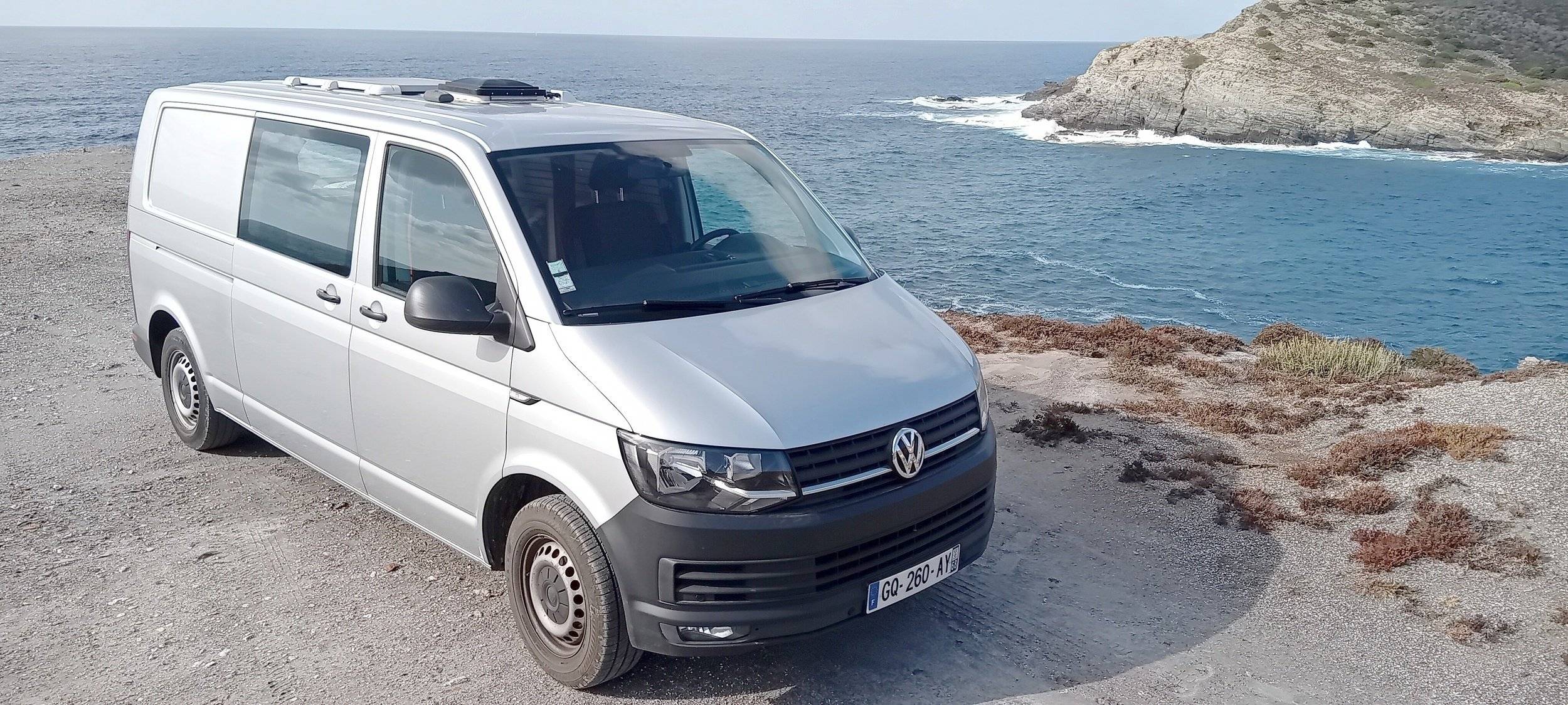 Vue avant de 3/4 Volkswagen - Yescapa
