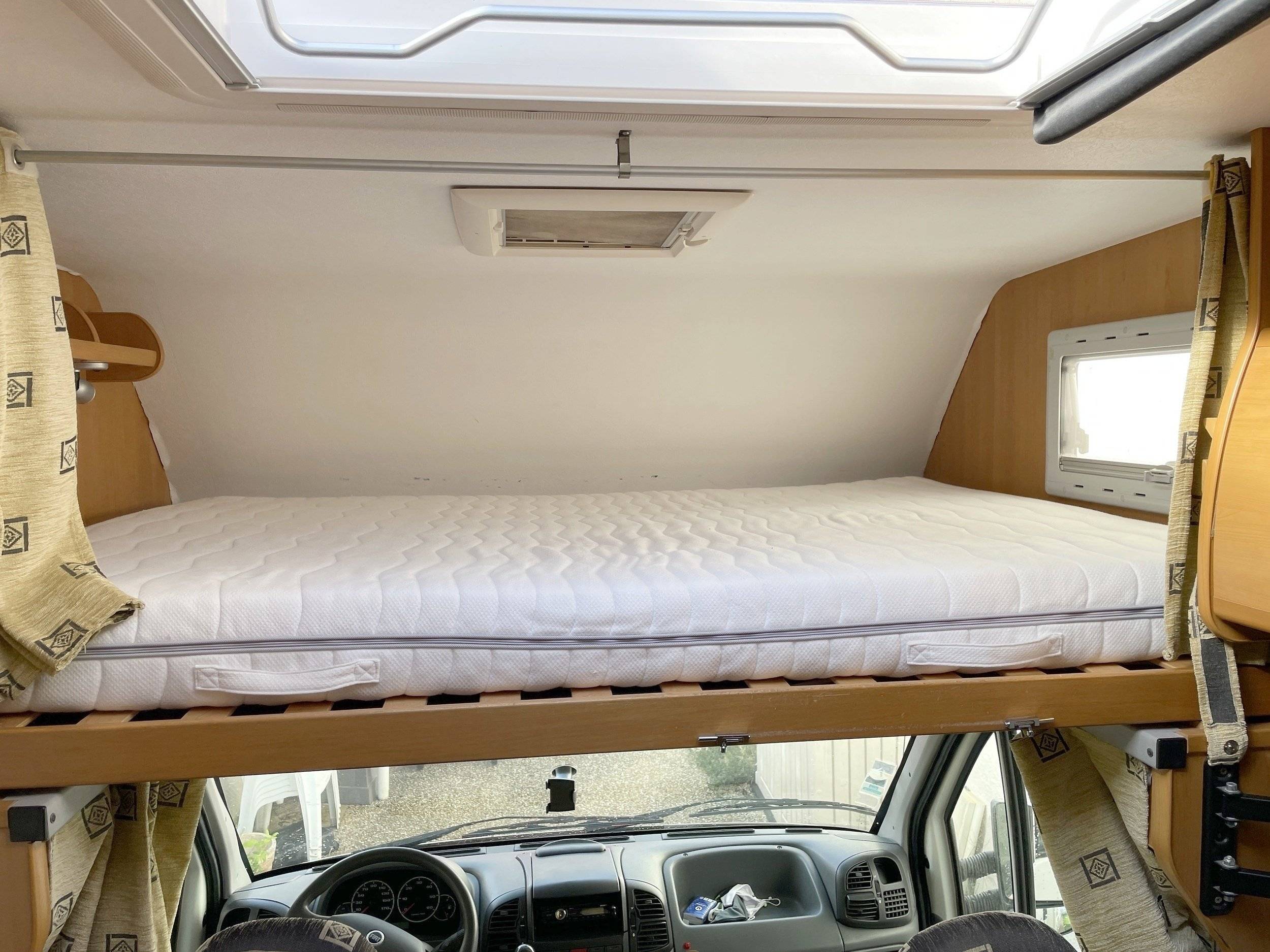 Letti Fiat Ducato 2,3 l JTD 130 ch. - Yescapa