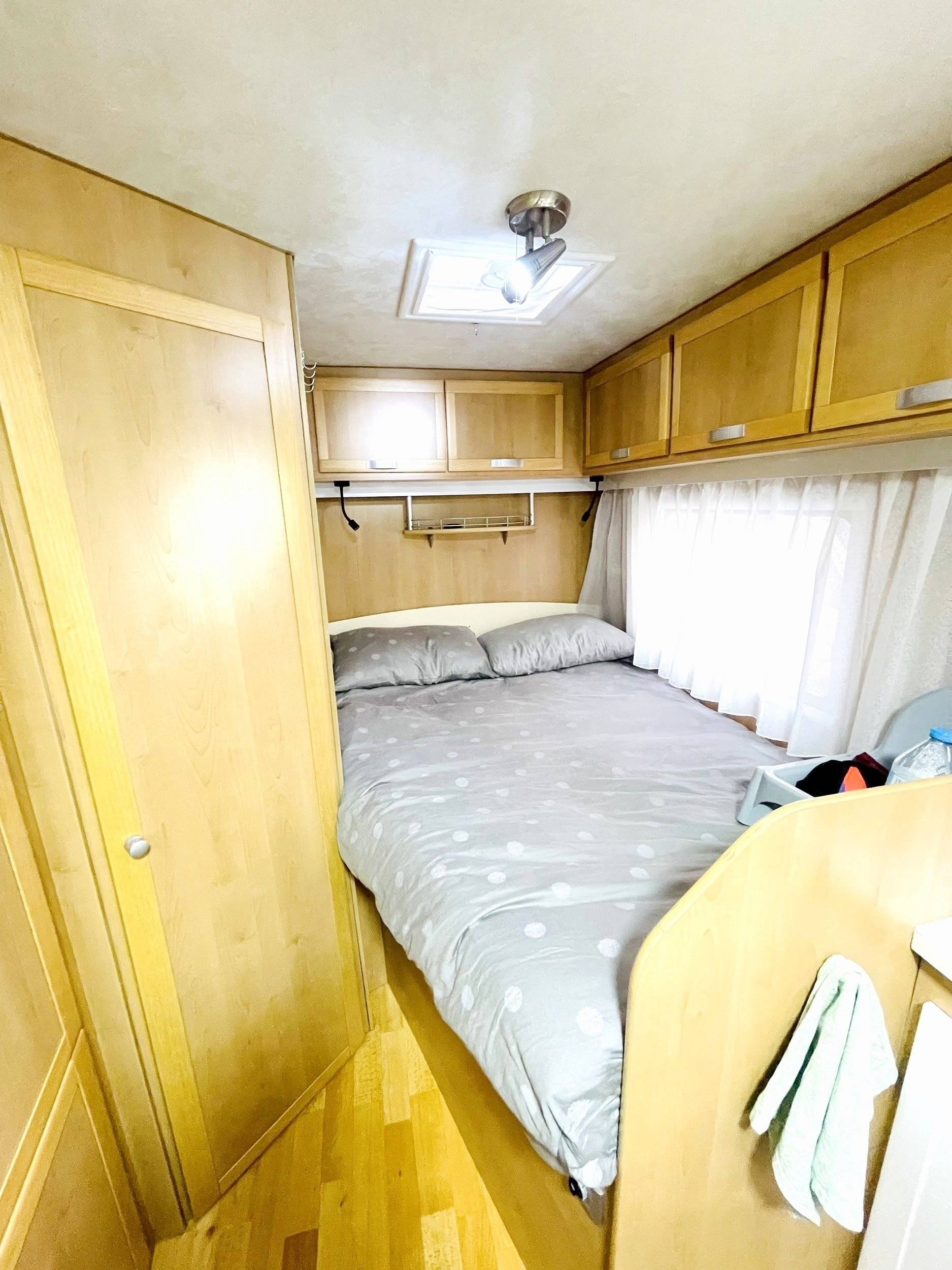 Berth Fiat FIAT Ducato 2,3 multijet 2 130 - Yescapa
