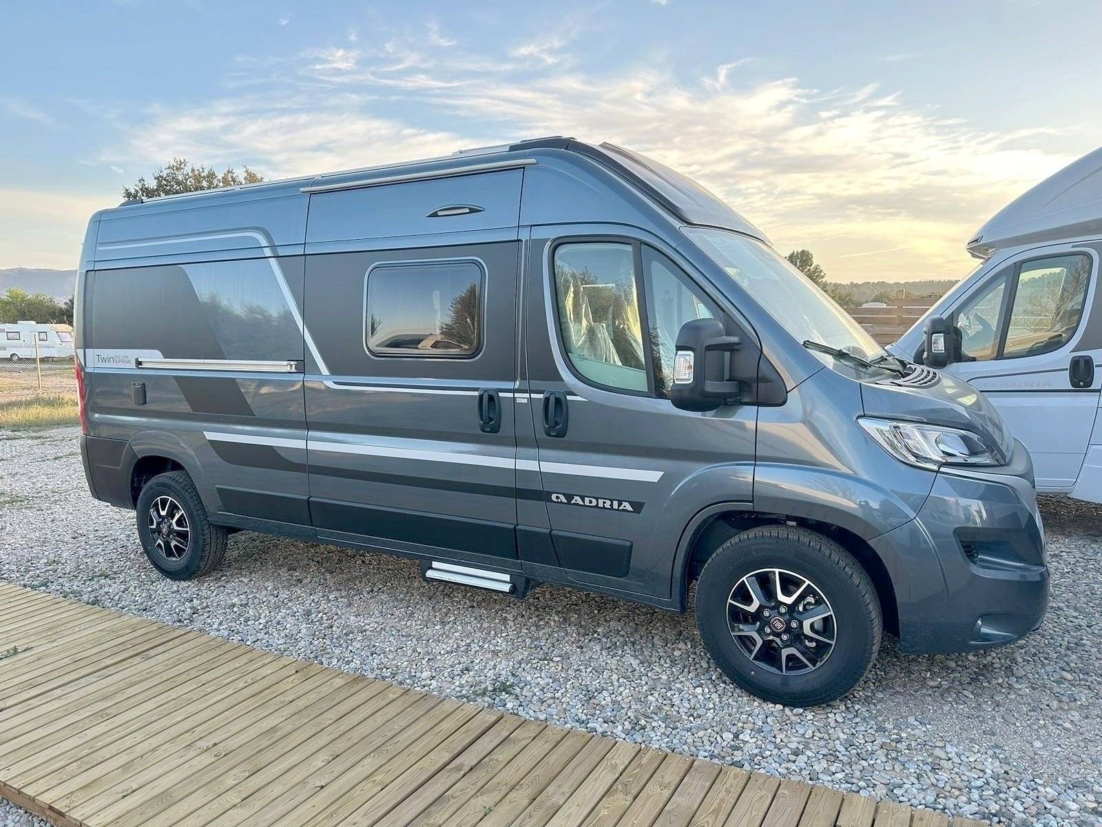 Adria Twin 600 Spb