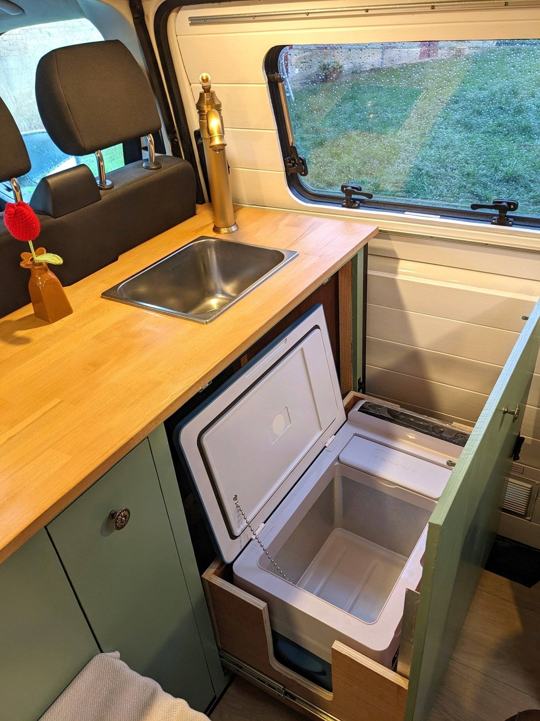 Volkswagen T6 2,0 l 102 ch