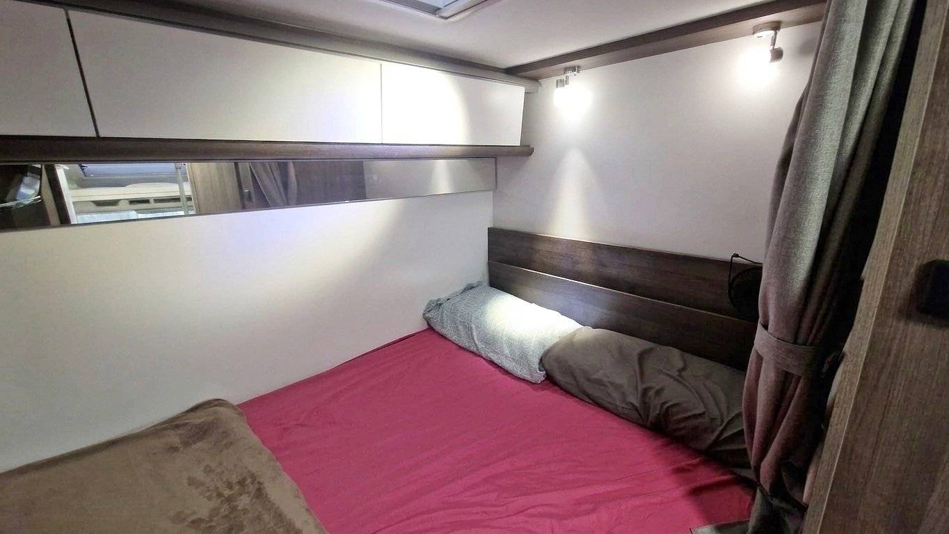 Berth Ford Benimar tesoro 440 up - Yescapa