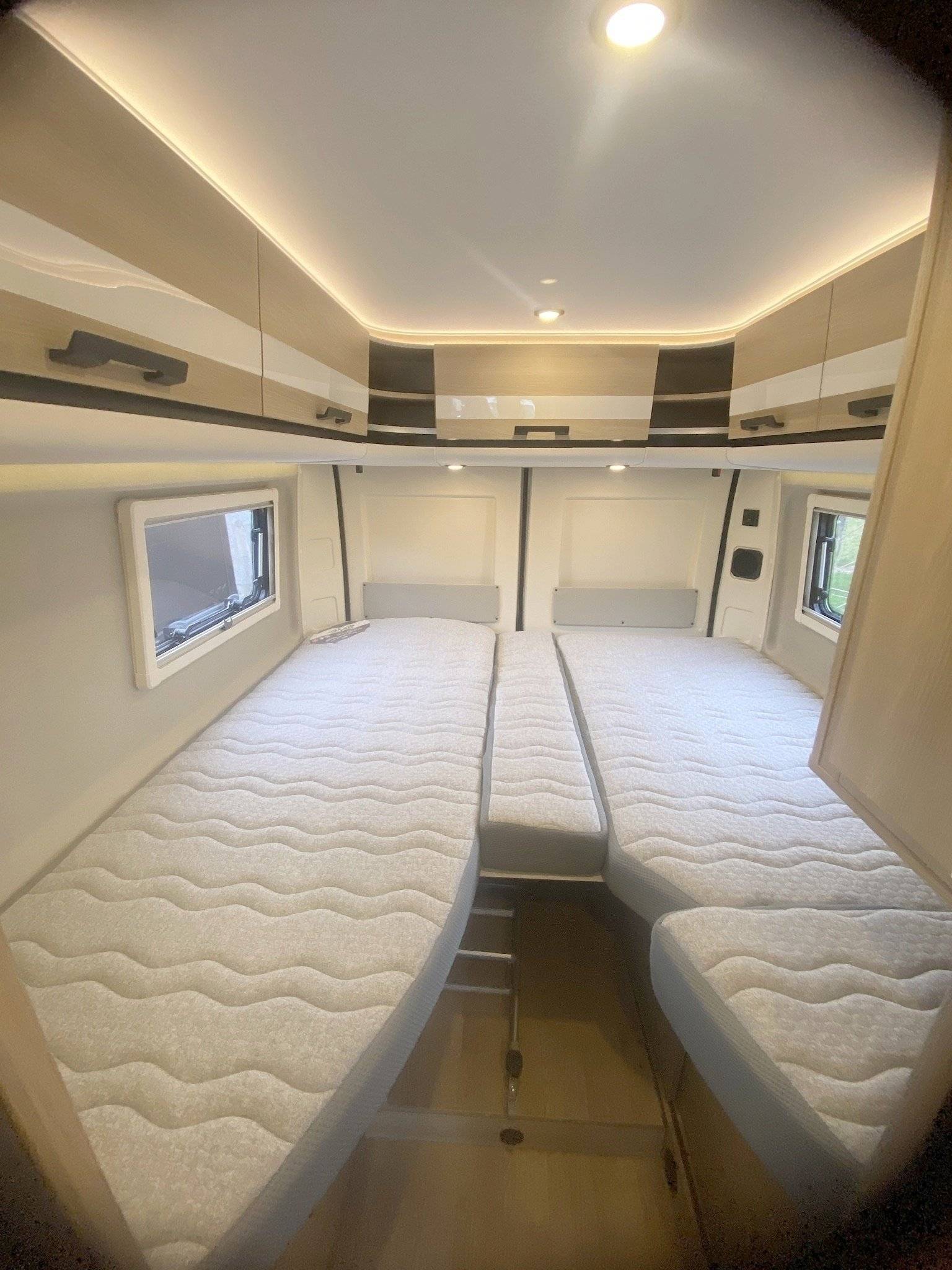 Berth Peugeot - Yescapa