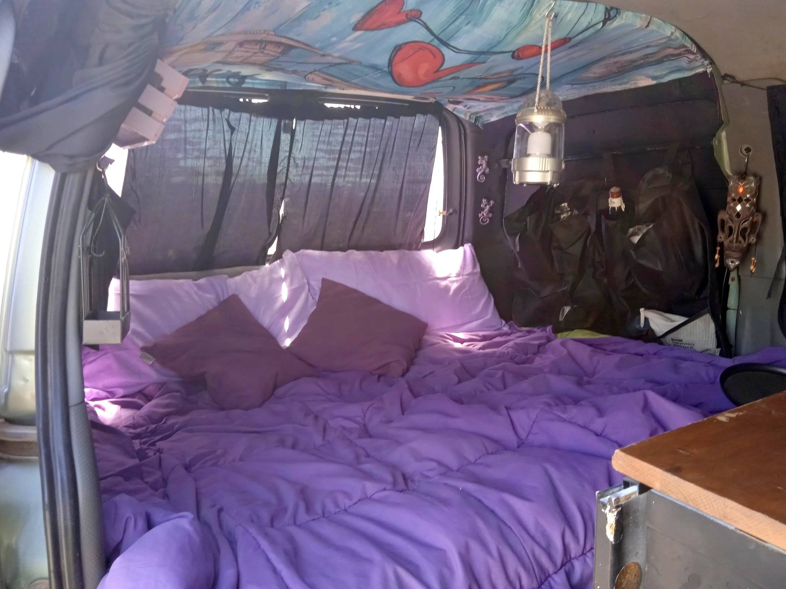 Plazas en cama Hyundai H1 - Yescapa