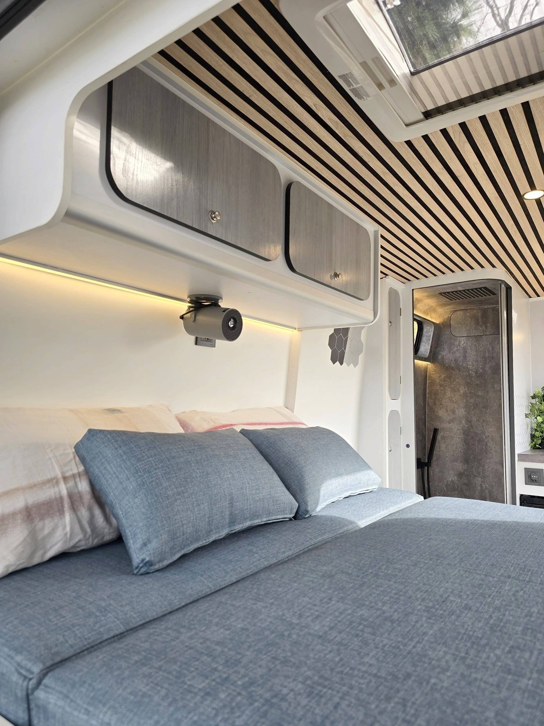 Berth Fiat Ducato 2,2 l 120 ch - Yescapa