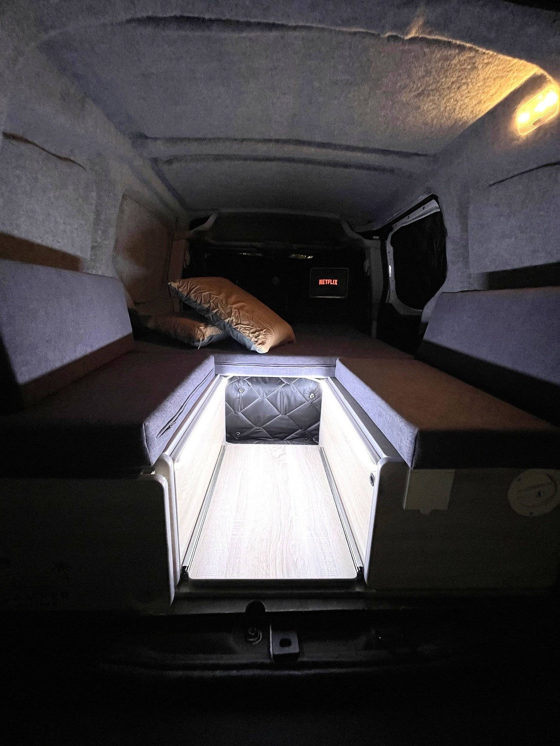Dinette Citroën Berlingo - Yescapa