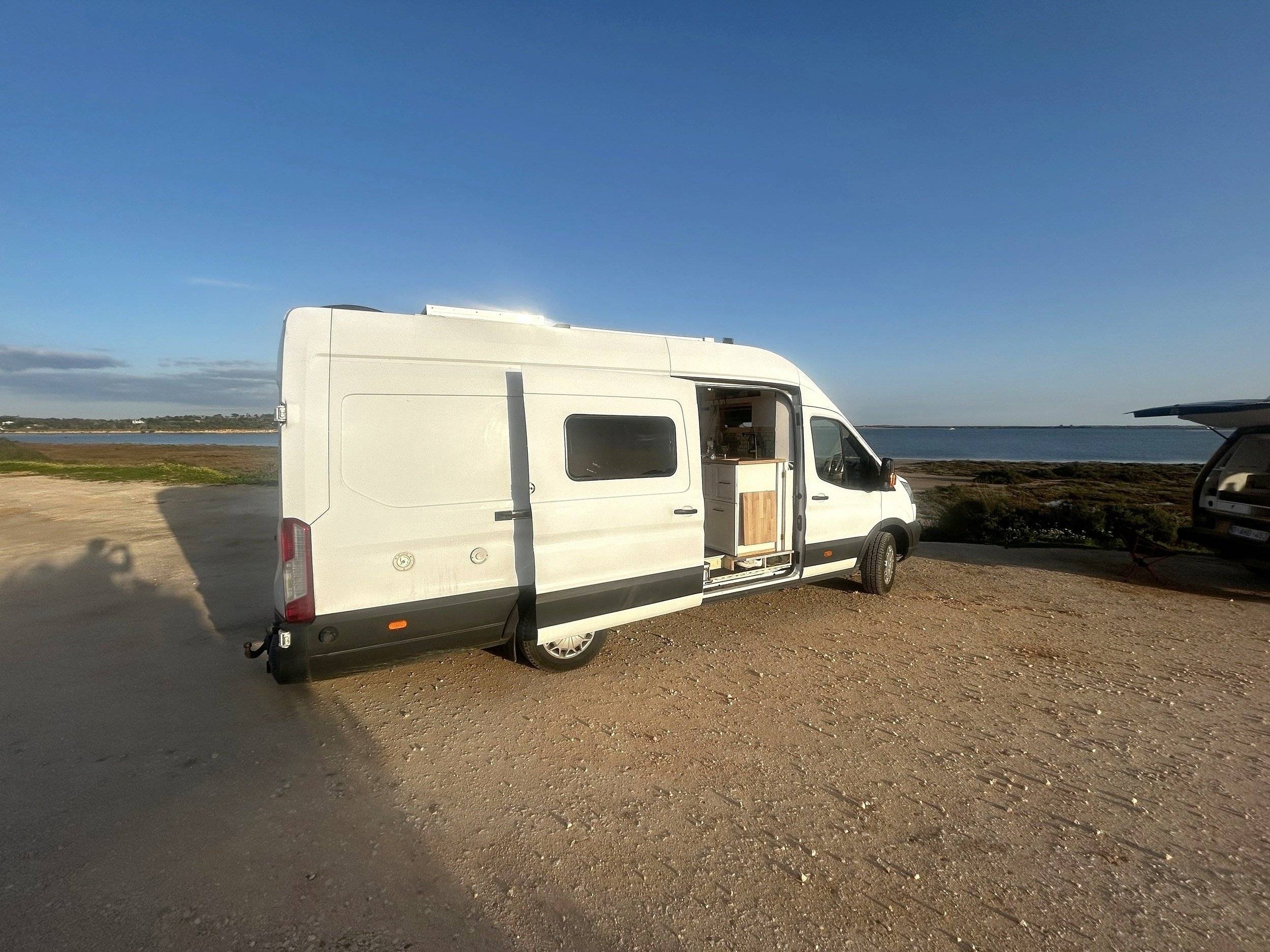 Car Caravane Transit 2,0 l 155 ch