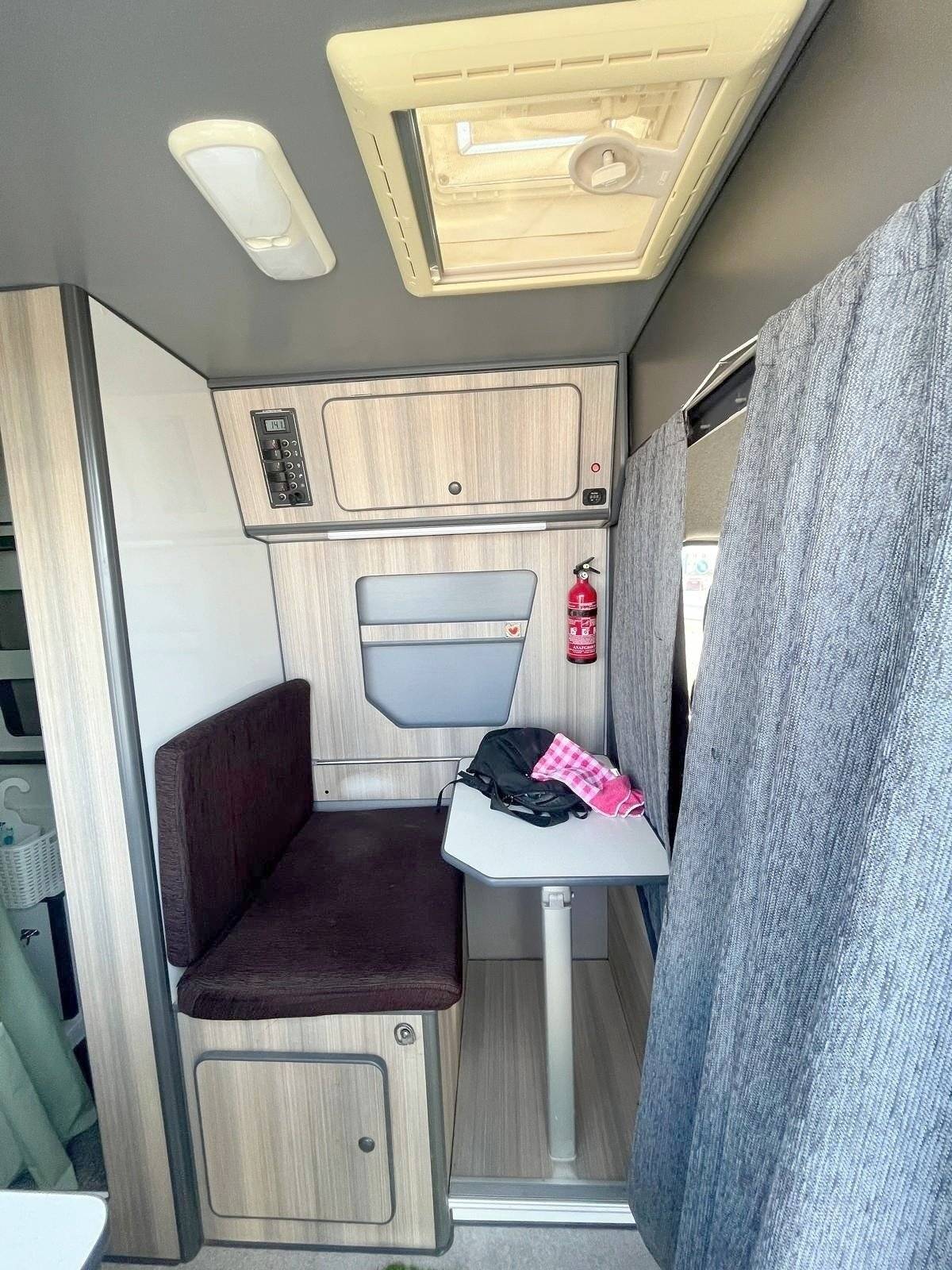 Berth Mercedes Sprinter 2,15 l 115 ch - Yescapa