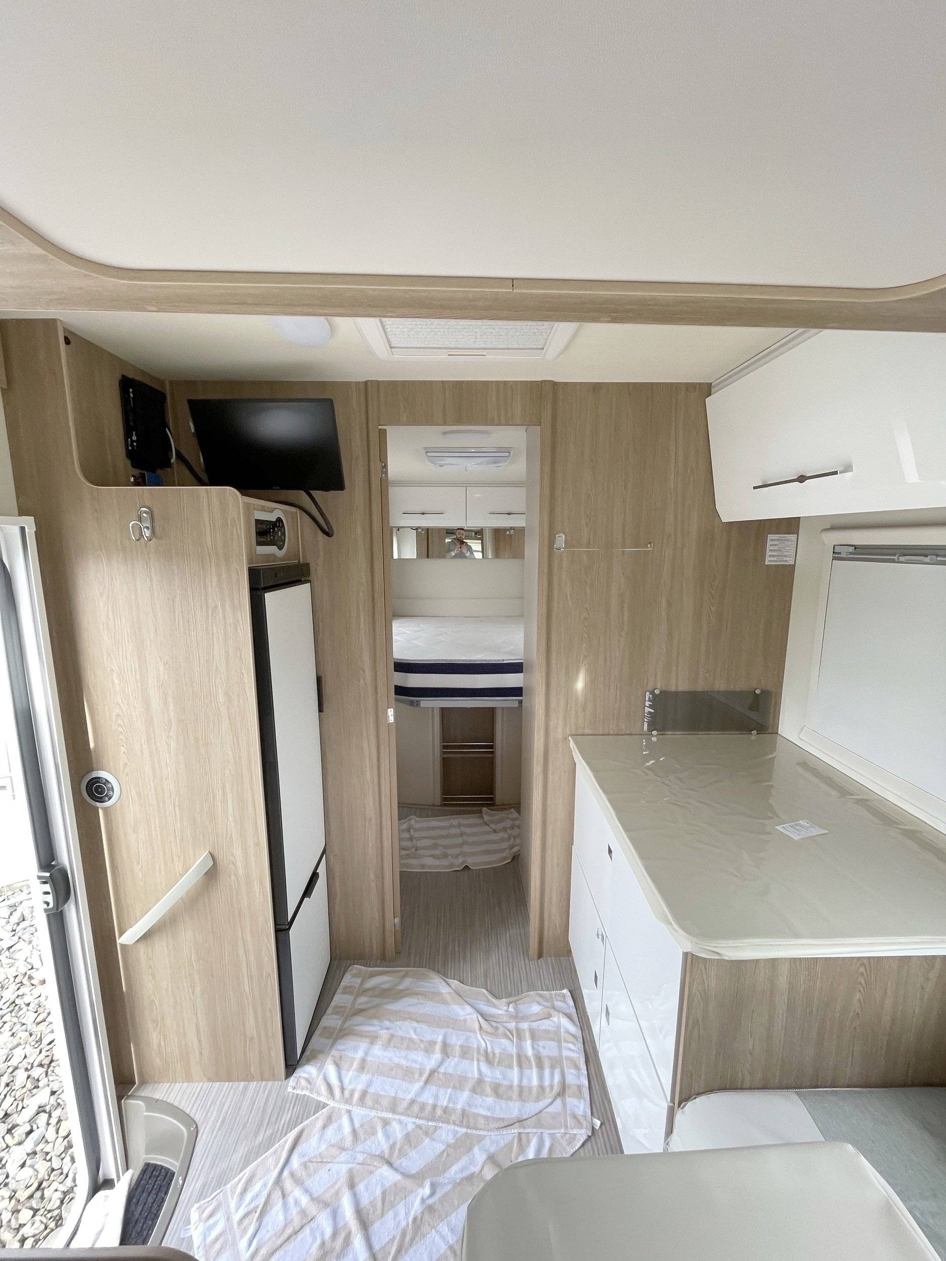 Challenger 08 Prestige