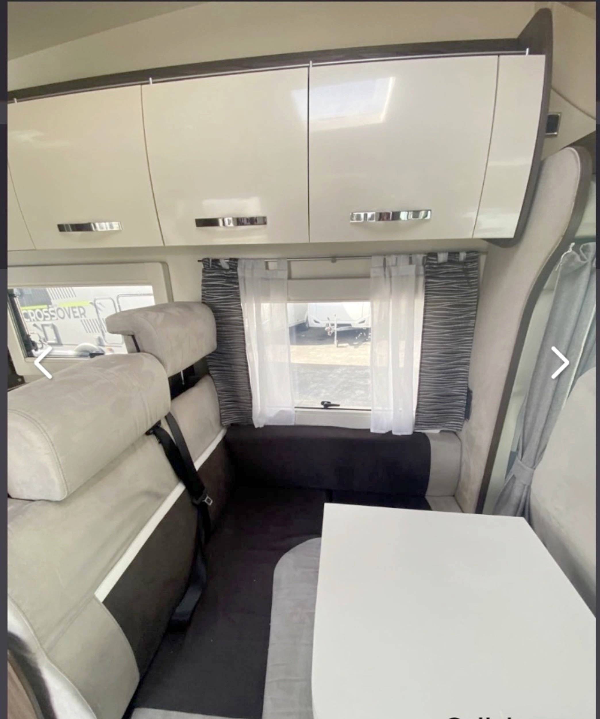 Comedor Ford Transit 2,0 l 170 ch - Yescapa