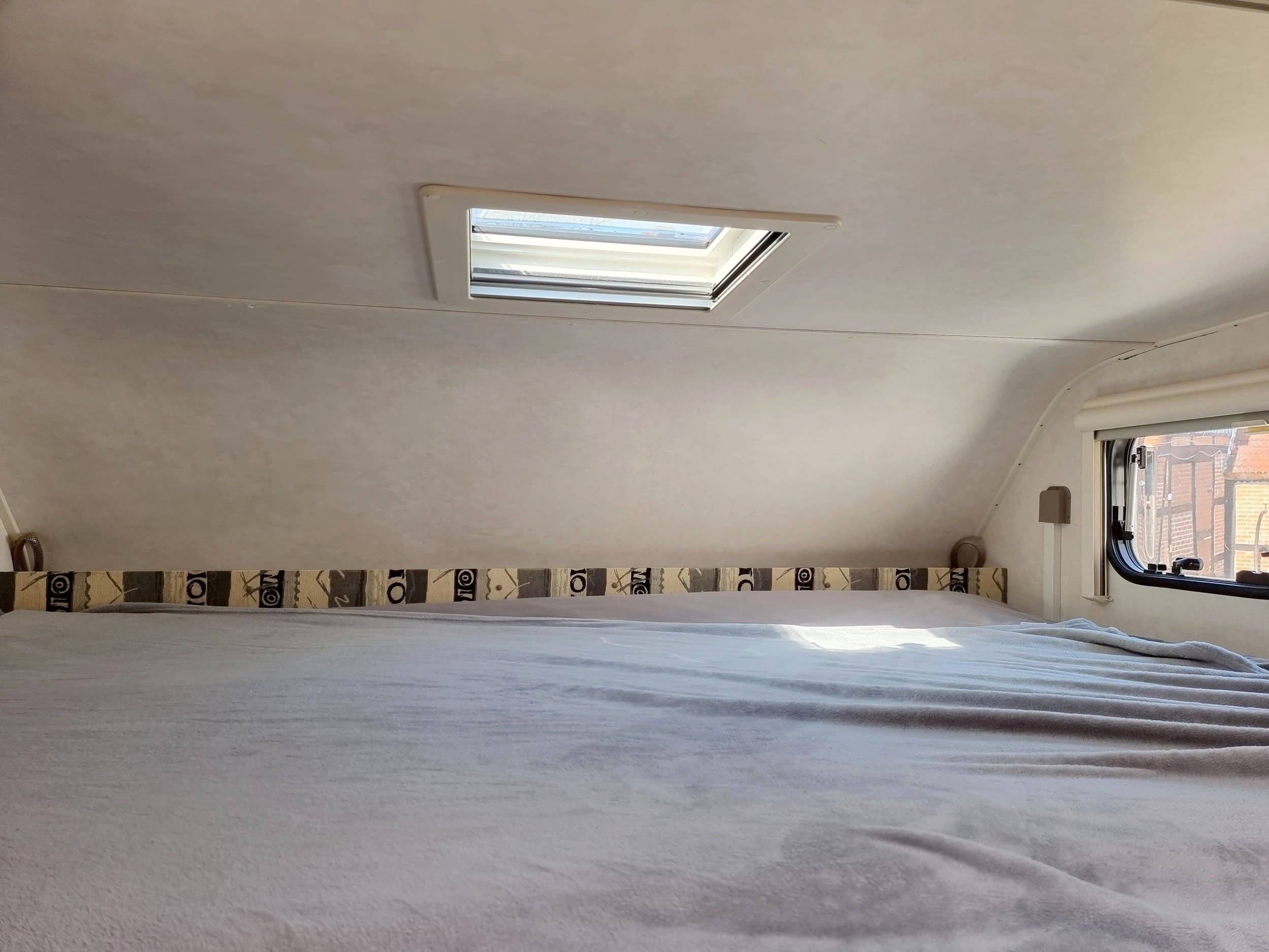 Hymercar Campswing 594