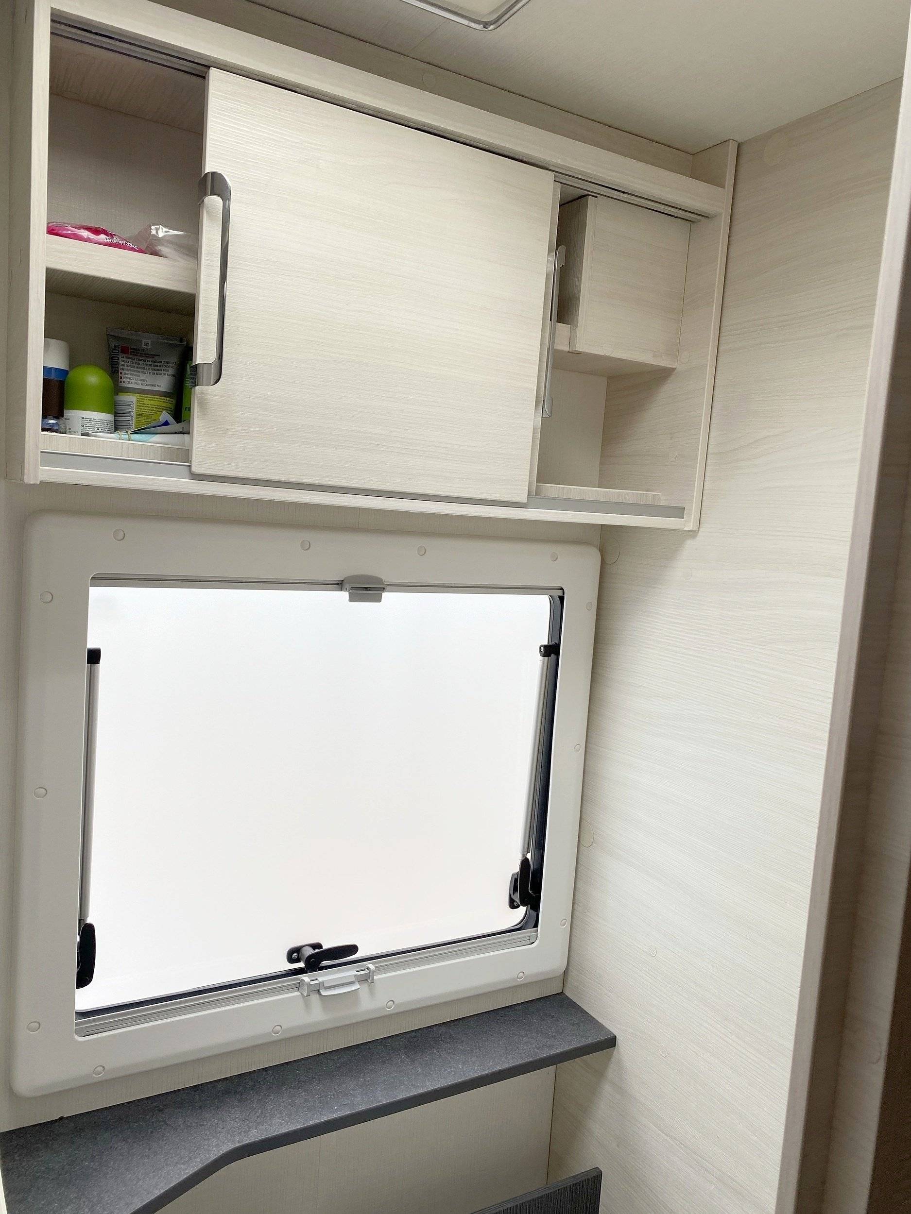 Challenger Challenger 380