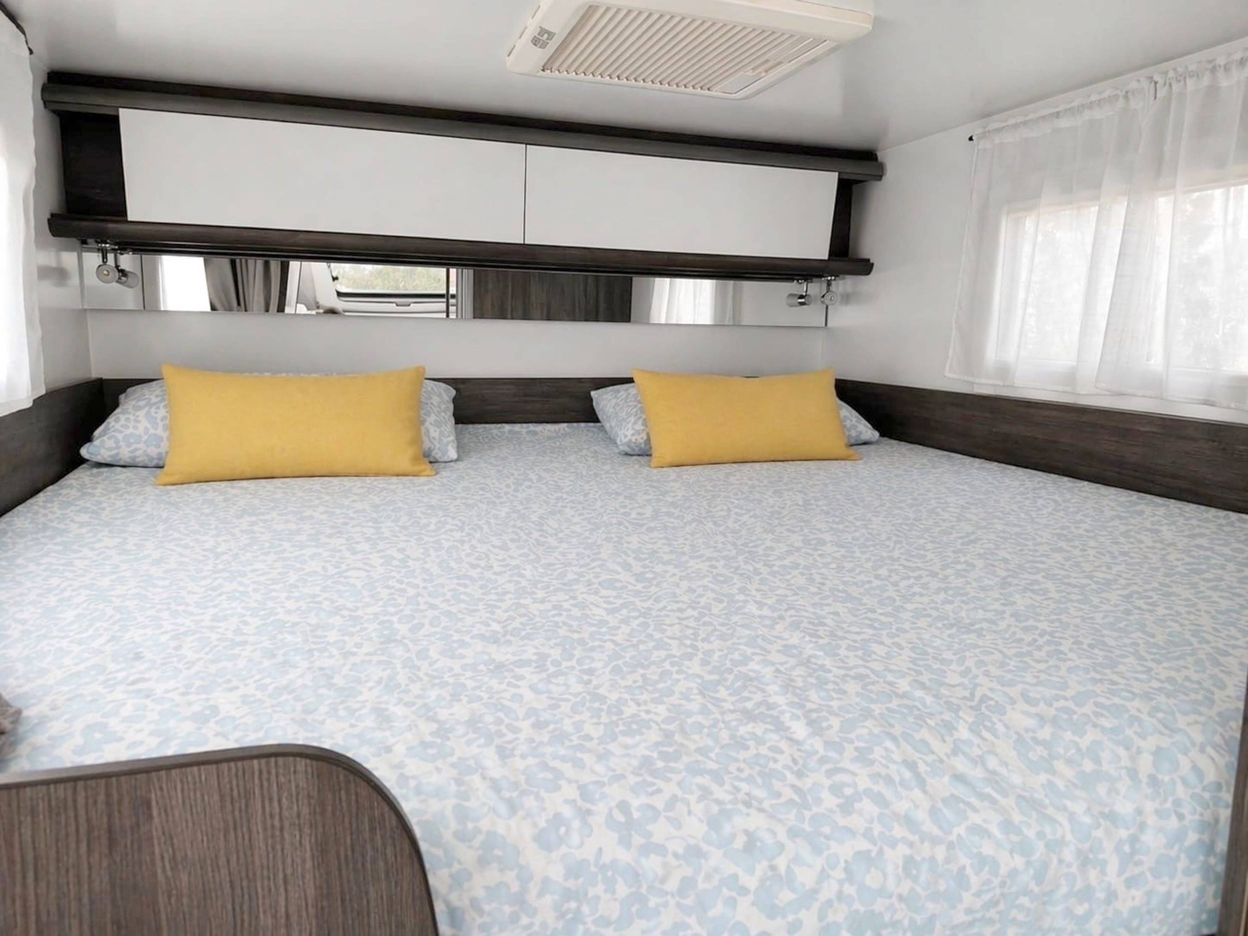 Dormidas Ford Transit 2,0 l 170 ch - Yescapa