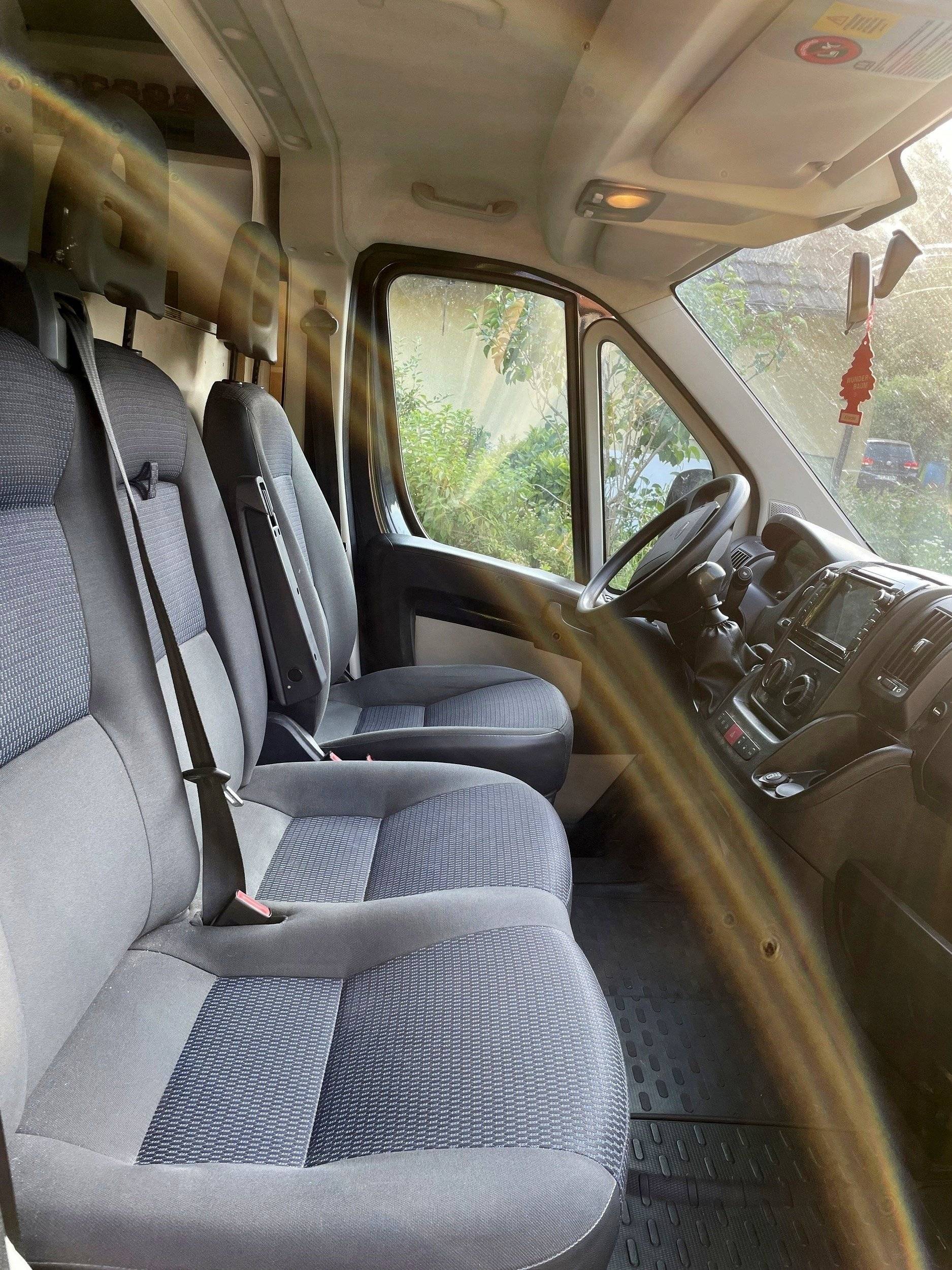 Sunlight Citroën jumper