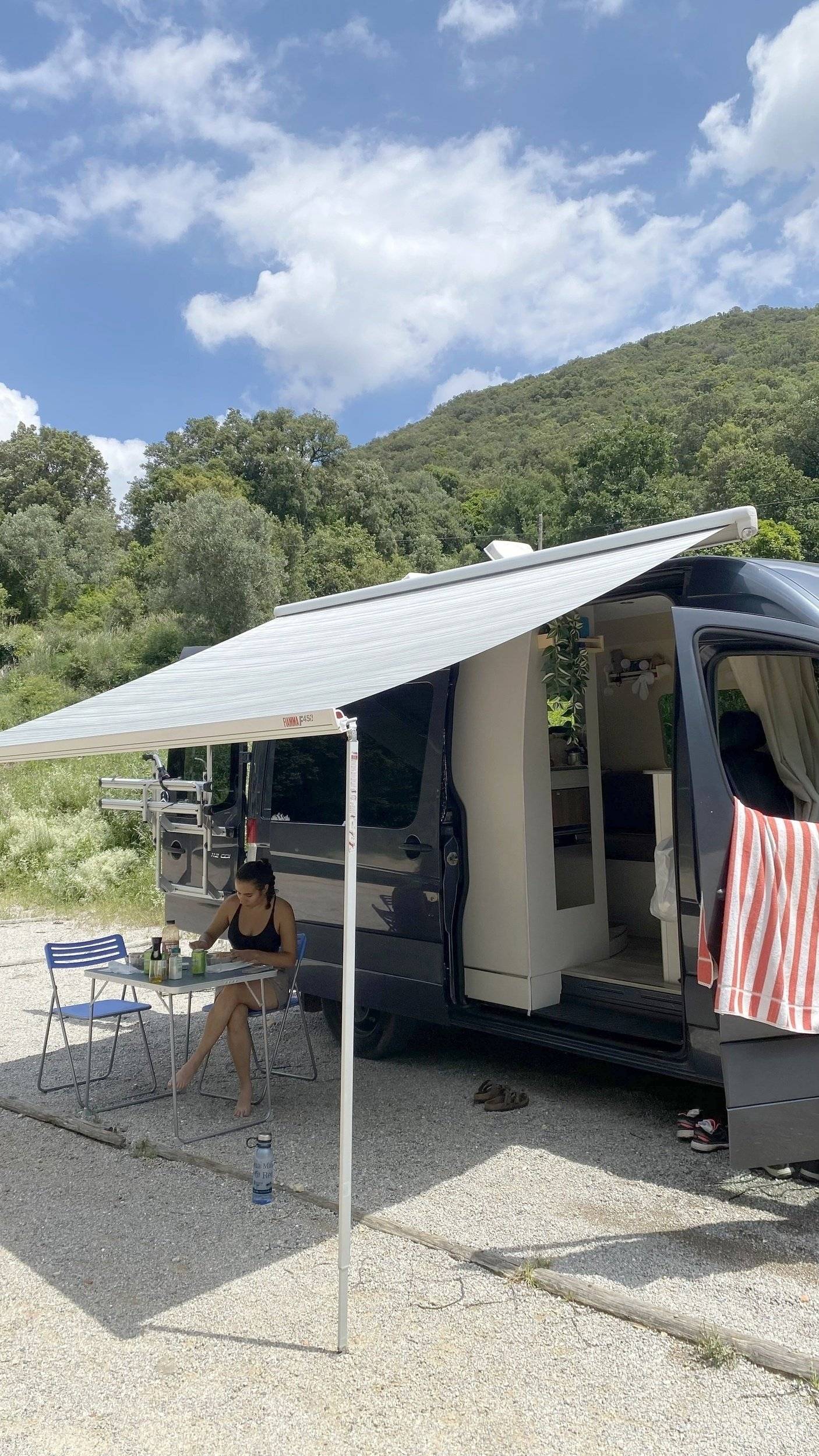 Vista del vehicle angle davanter  - Yescapa